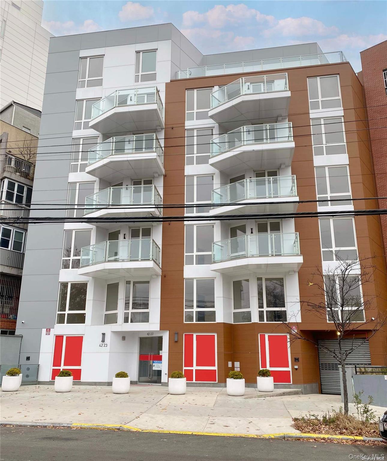 42-23 Parsons Boulevard, Unit 1E
