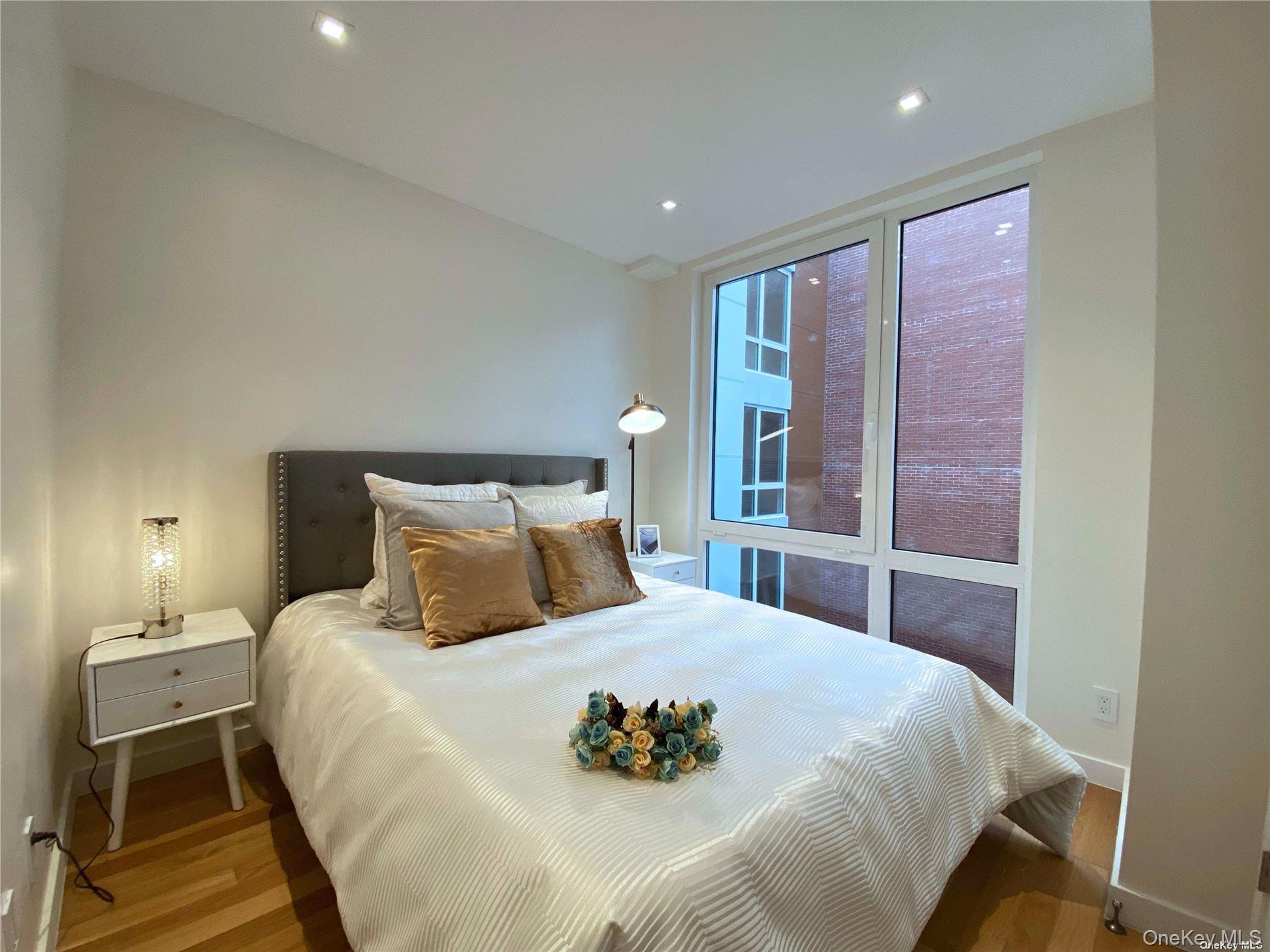 42-23 Parsons Boulevard, Unit 1E photo 8
