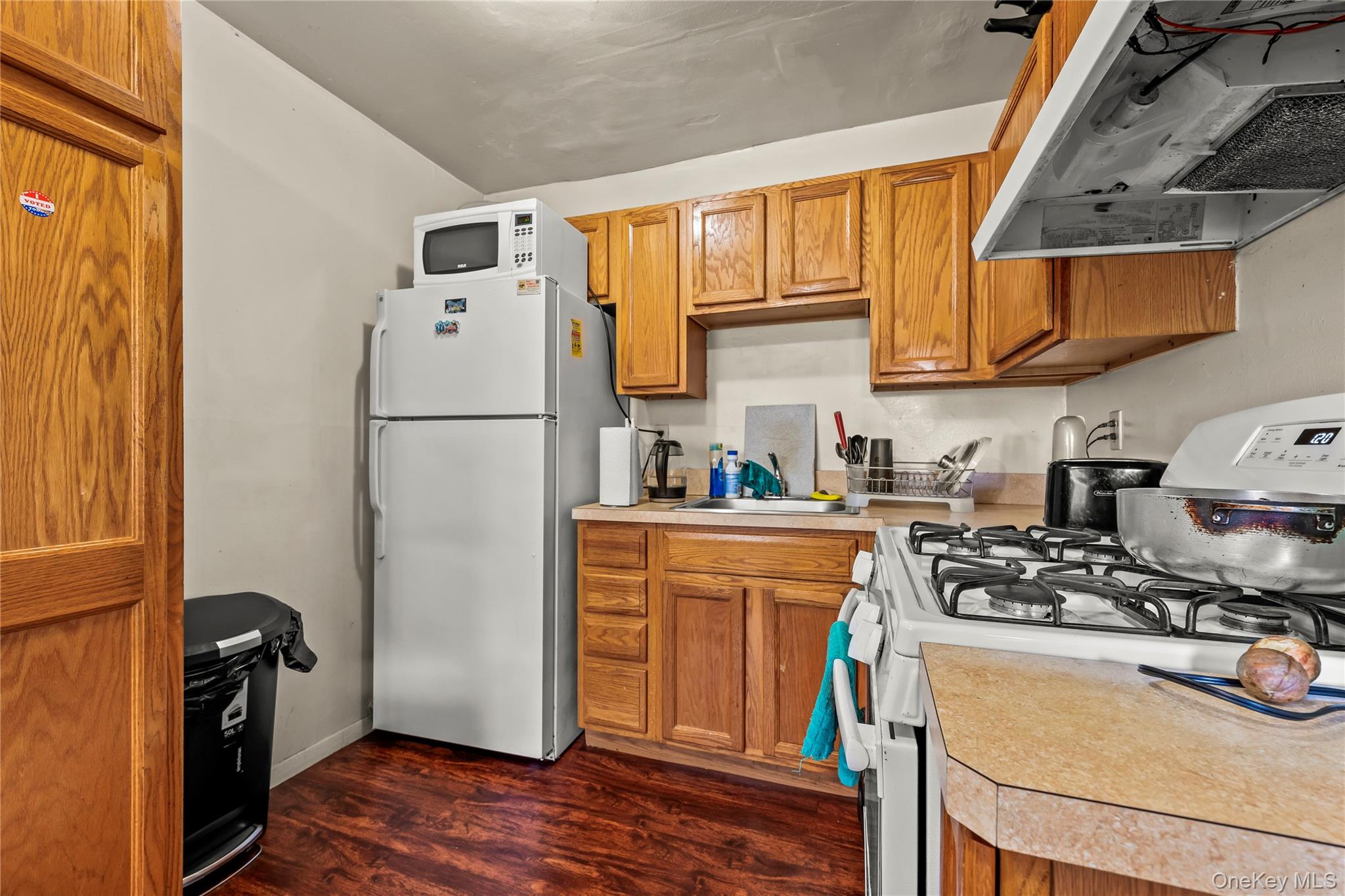 200 Lowndes Avenue, Unit A photo 16