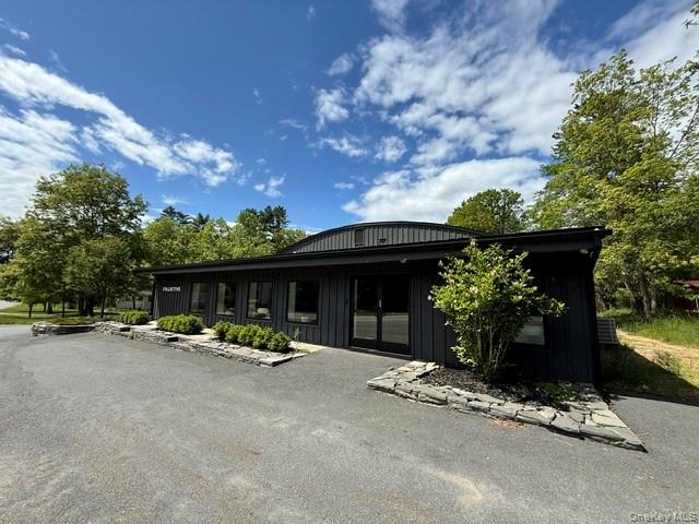 6 Beaver Brook Road – For Sale photo 2