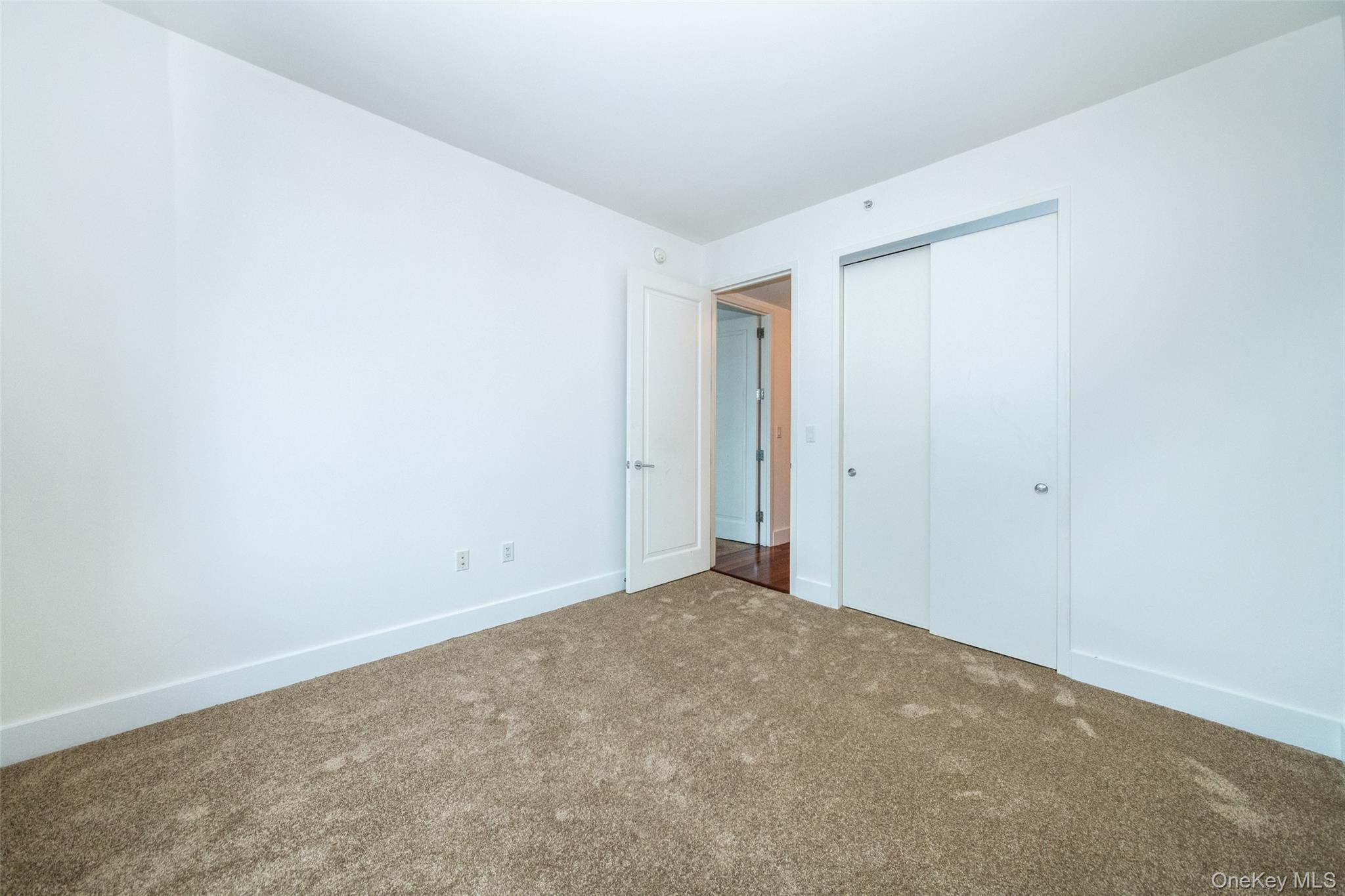 175 Huguenot Street, Unit 1607 photo 21