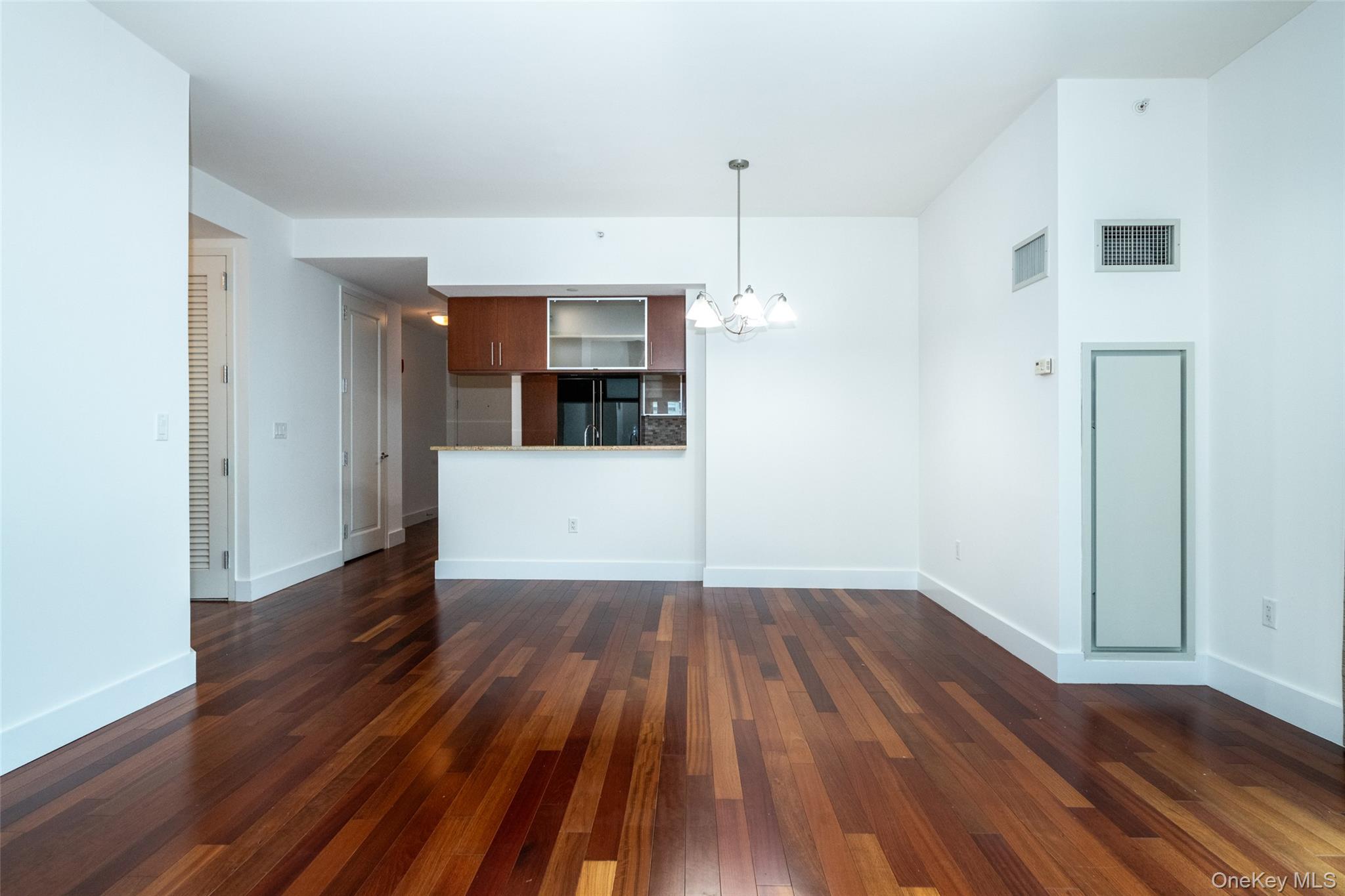 175 Huguenot Street, Unit 1607 photo 16