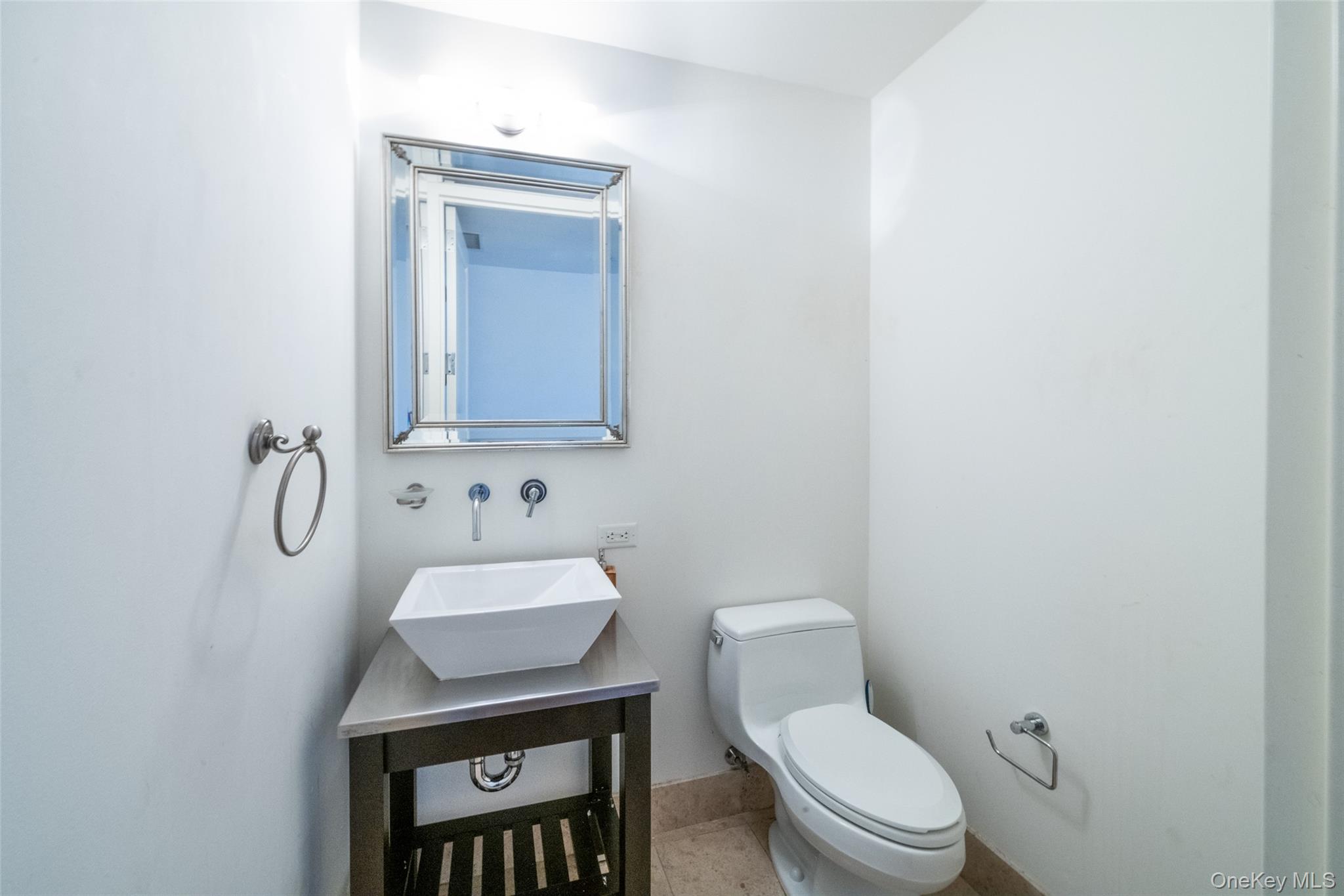 175 Huguenot Street, Unit 1607 photo 8