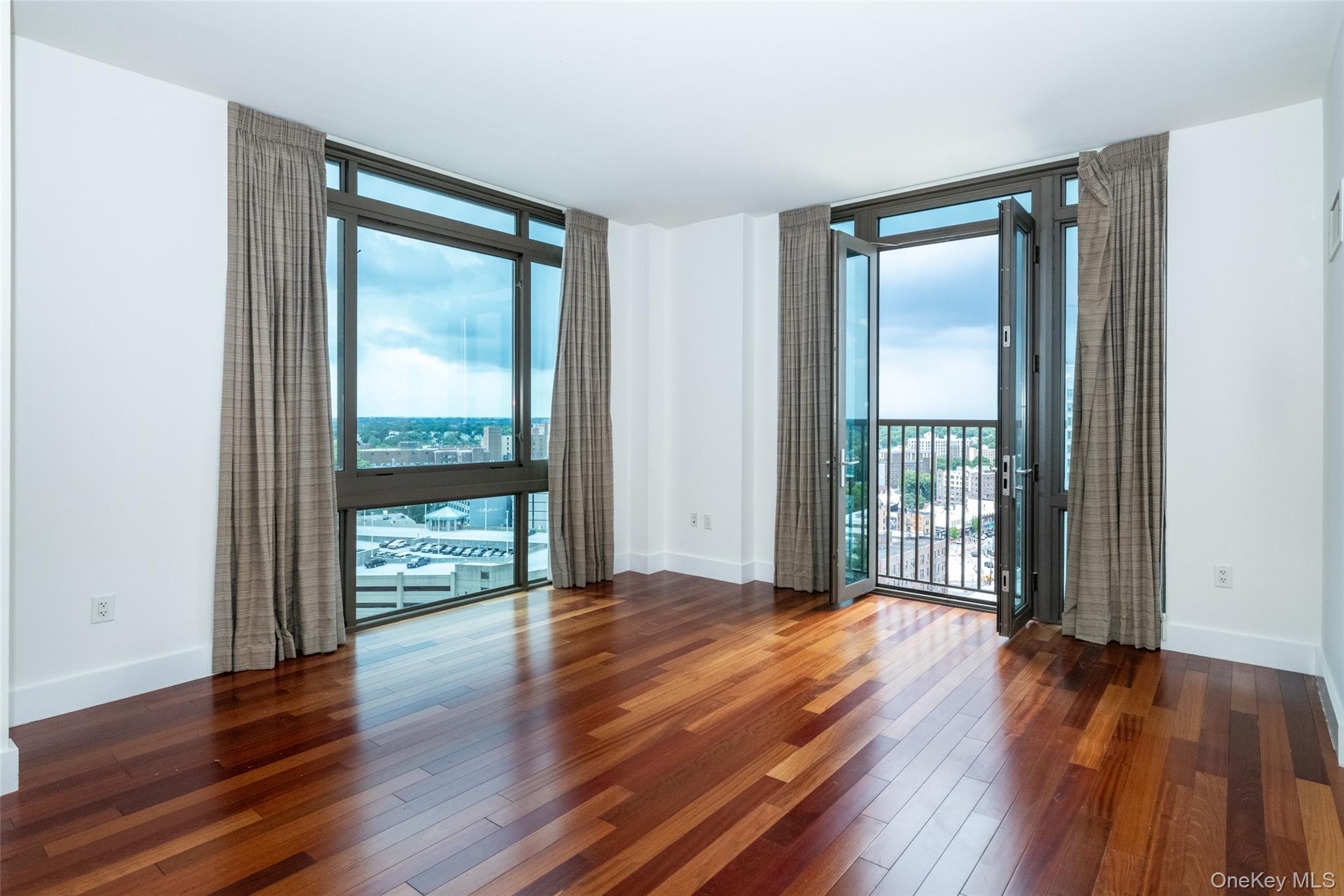 175 Huguenot Street, Unit 1607 photo 13