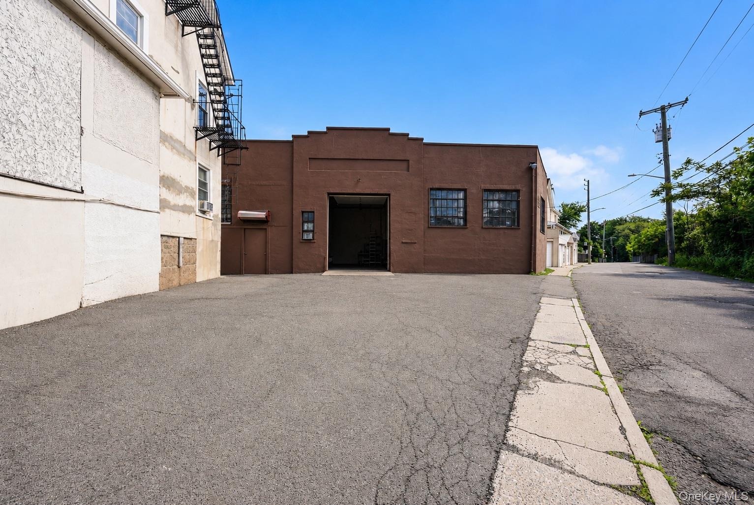 31 New Haven Railroad St – For Rent
