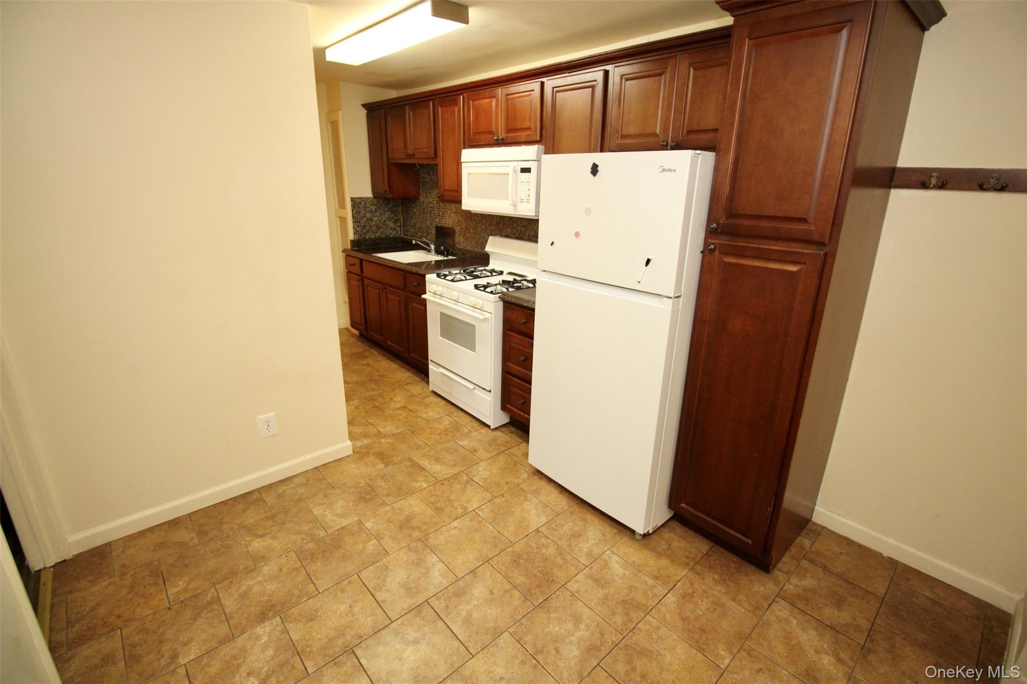 160 Orange Turnpike, Unit A photo 4