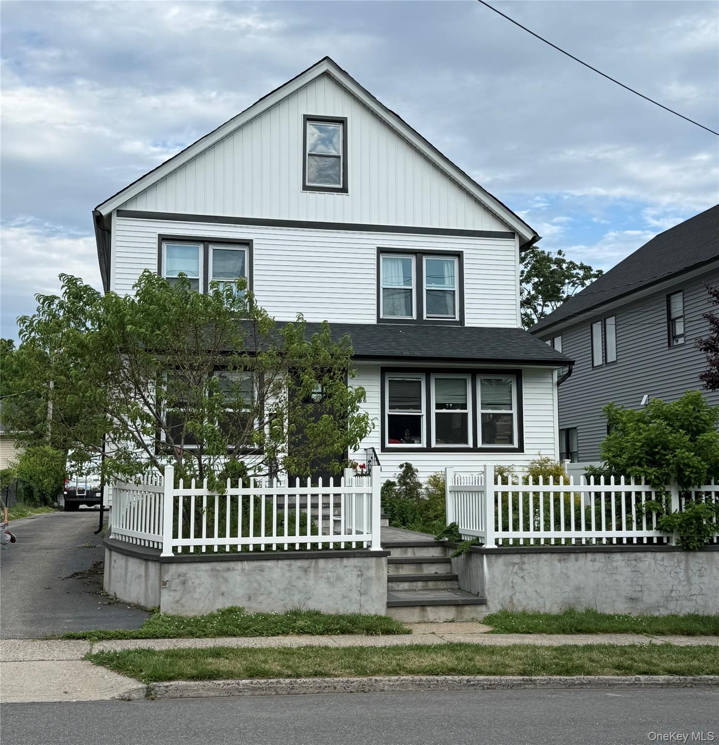 168 Jefferson Avenue – For Sale photo 3