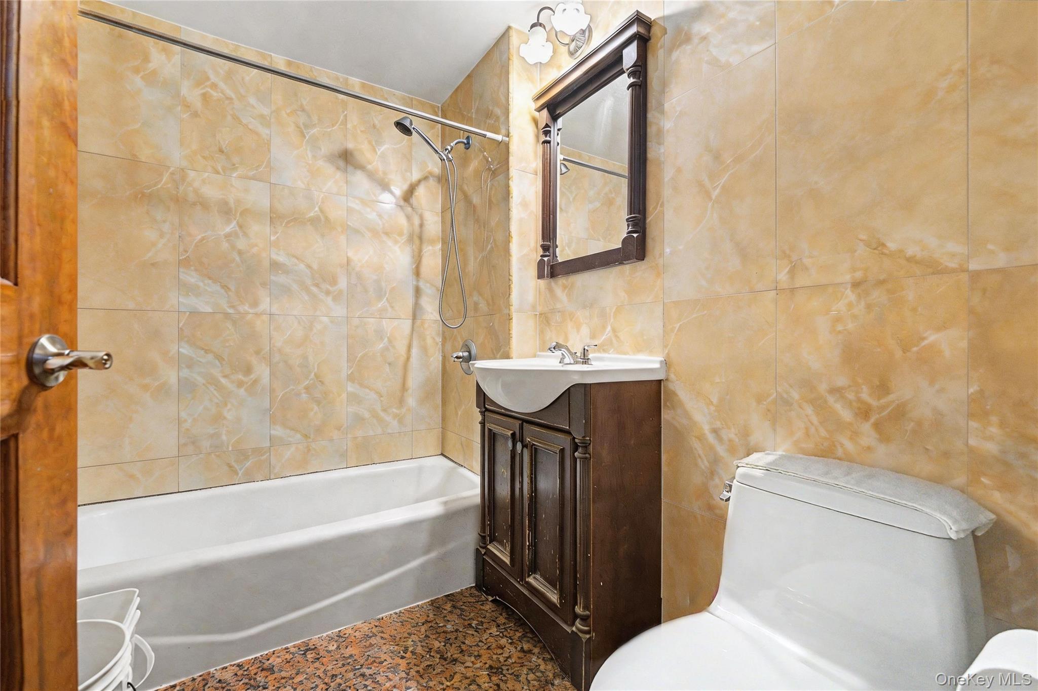 14118 Cherry Avenue, Unit 2C photo 5