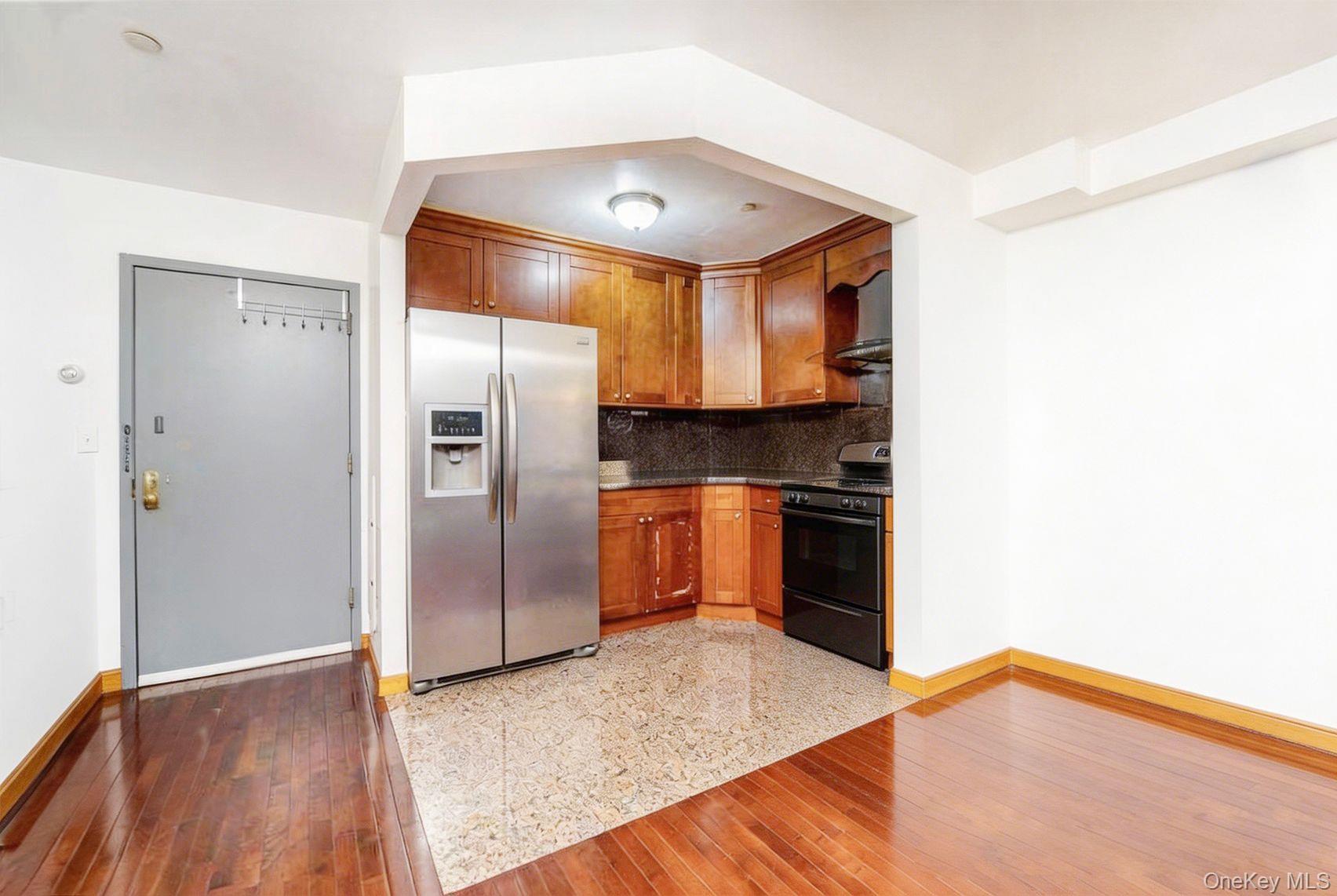 14118 Cherry Avenue, Unit 2C photo 4