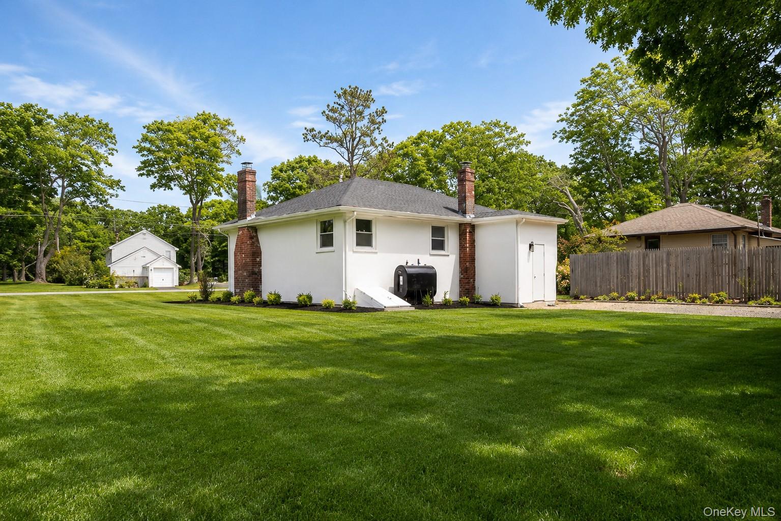 18 Merrick Road – For Sale photo 4