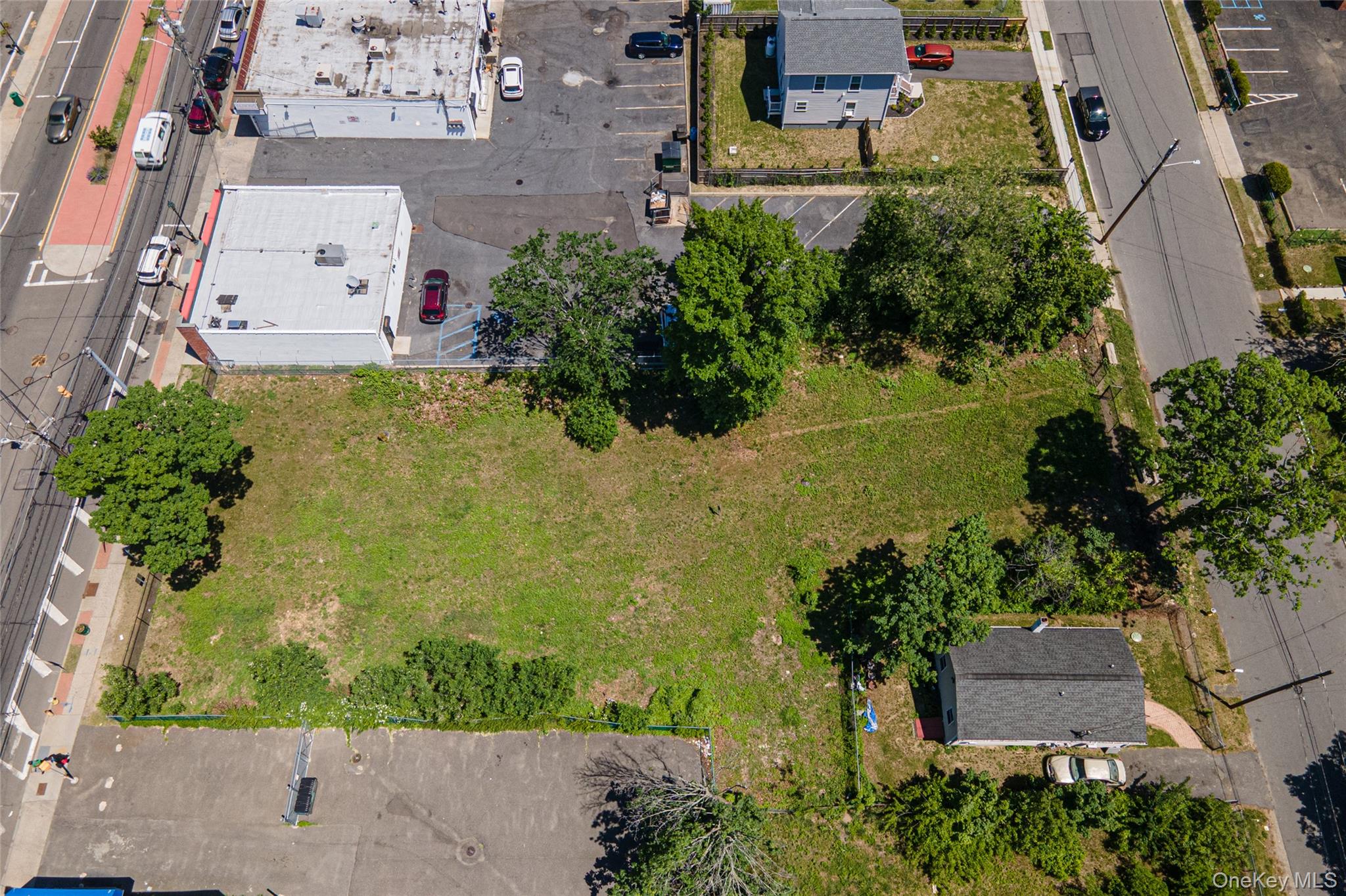 1523 Straight Path – For Sale photo 2