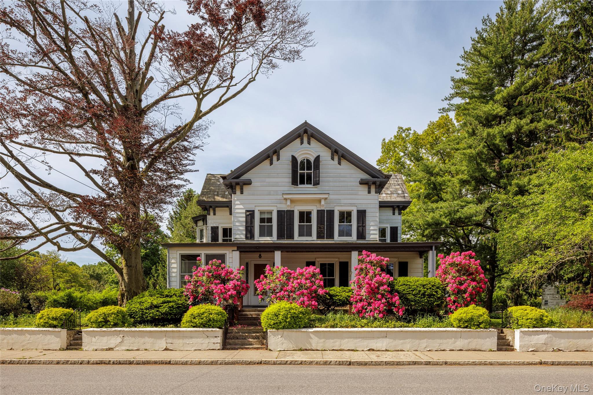 64 W Market Street – For Sale