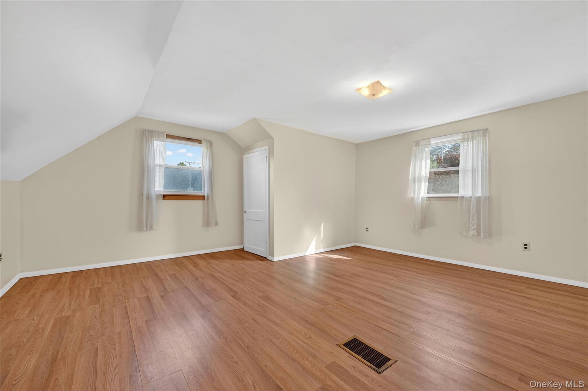 2 Curie Road – For Sale photo 27