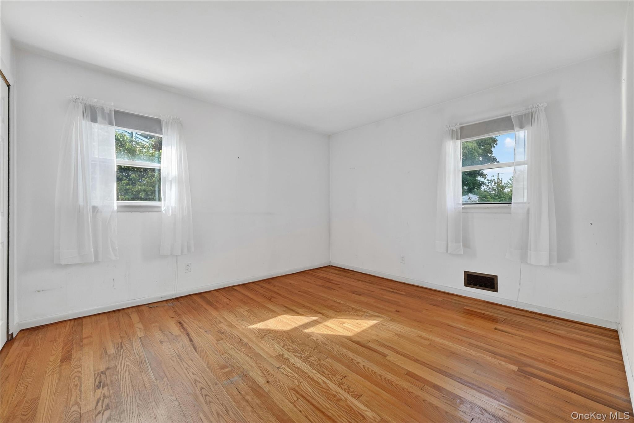 2 Curie Road – For Sale photo 16