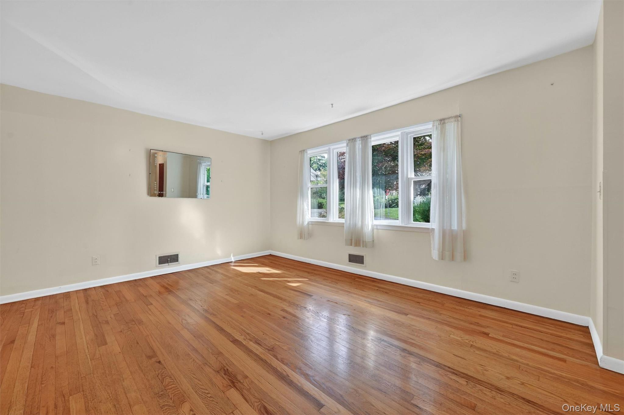 2 Curie Road – For Sale photo 6