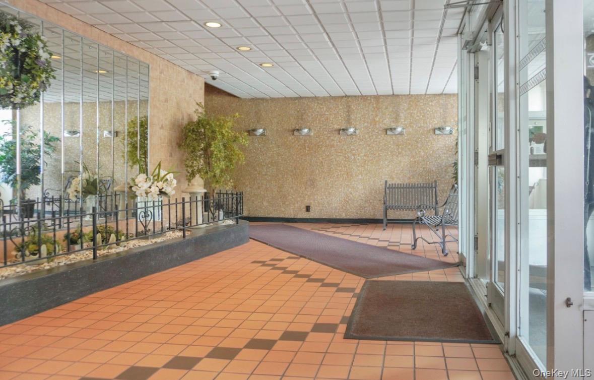 385 Mclean Avenue, Unit 3B photo 23