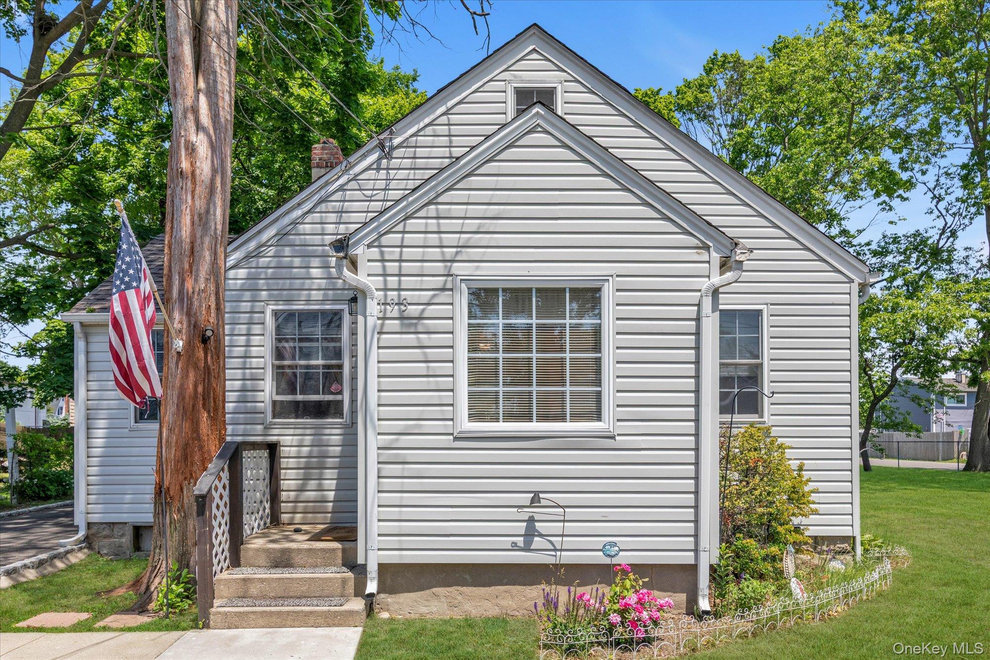 193 Manhattan Avenue – For Sale