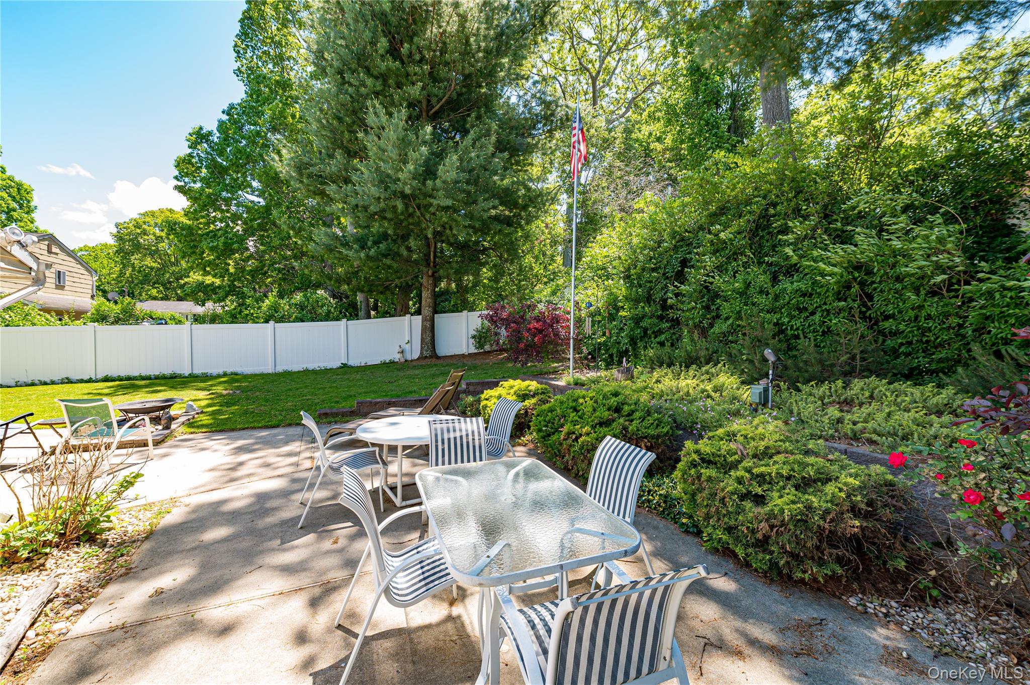 22 Vine Street – For Sale photo 23