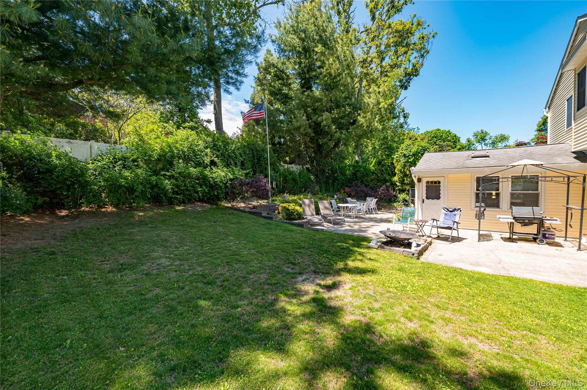 22 Vine Street – For Sale photo 21