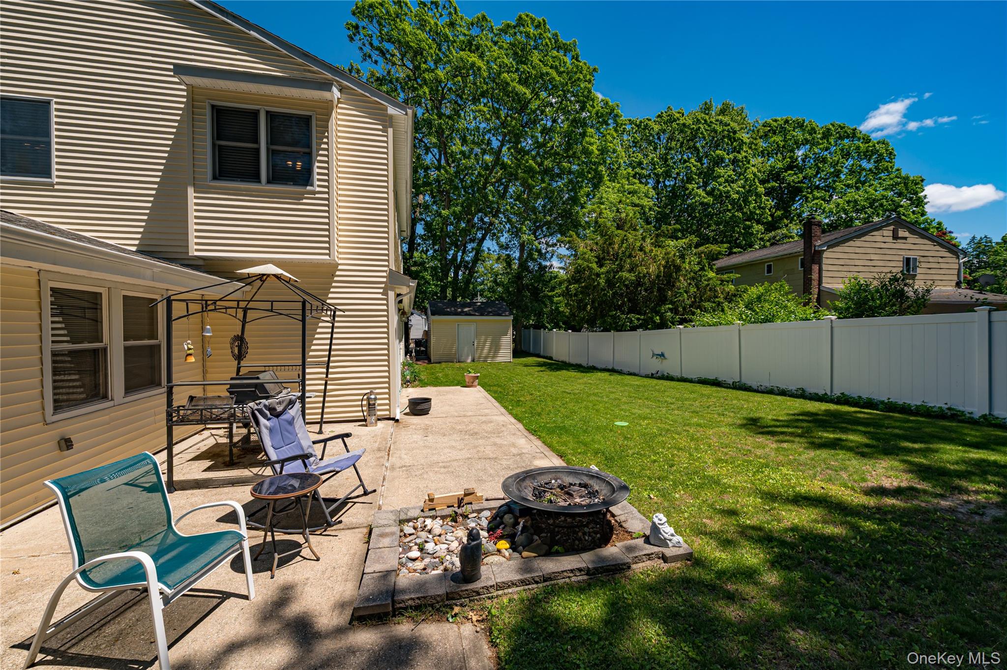 22 Vine Street – For Sale photo 25