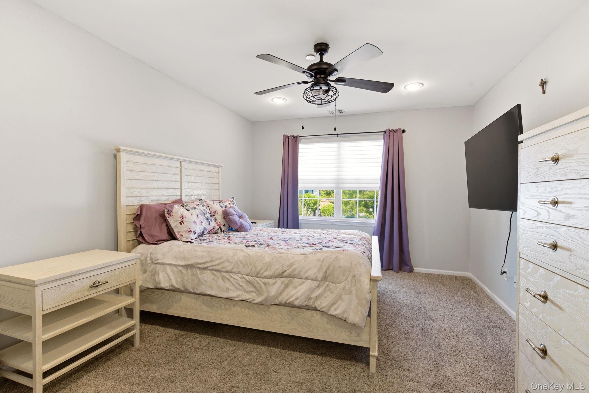 1 Robert Lane – For Sale photo 19