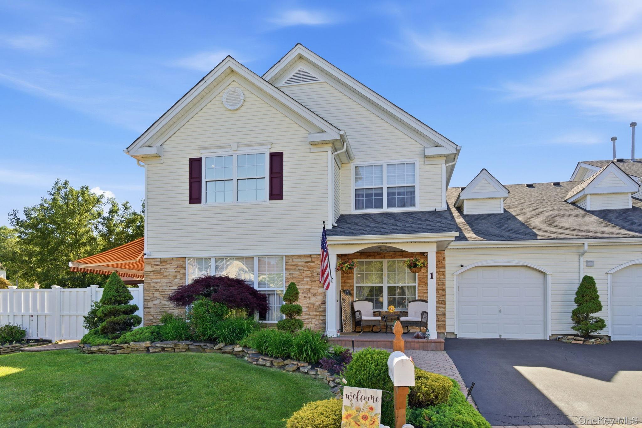 1 Robert Lane – For Sale
