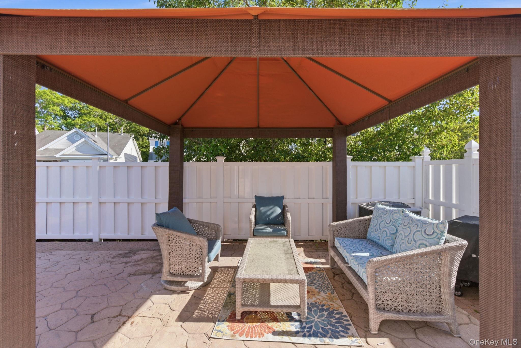 1 Robert Lane – For Sale photo 23