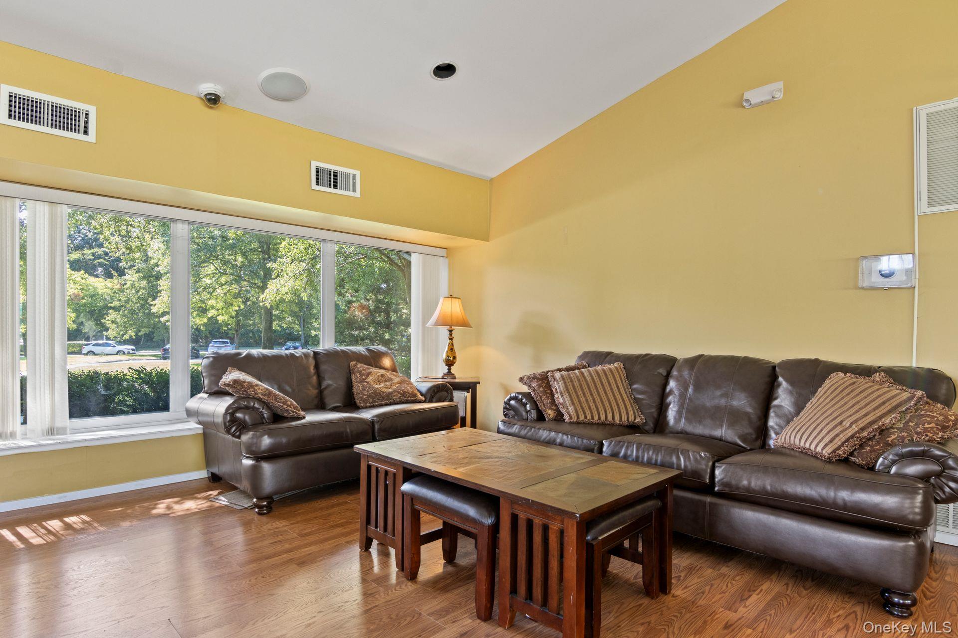 1 Robert Lane – For Sale photo 31