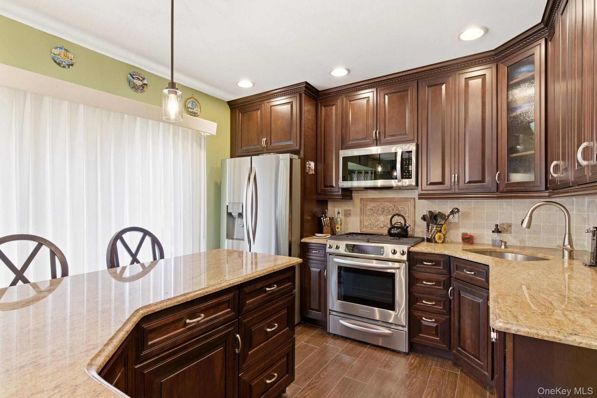 1 Robert Lane – For Sale photo 11