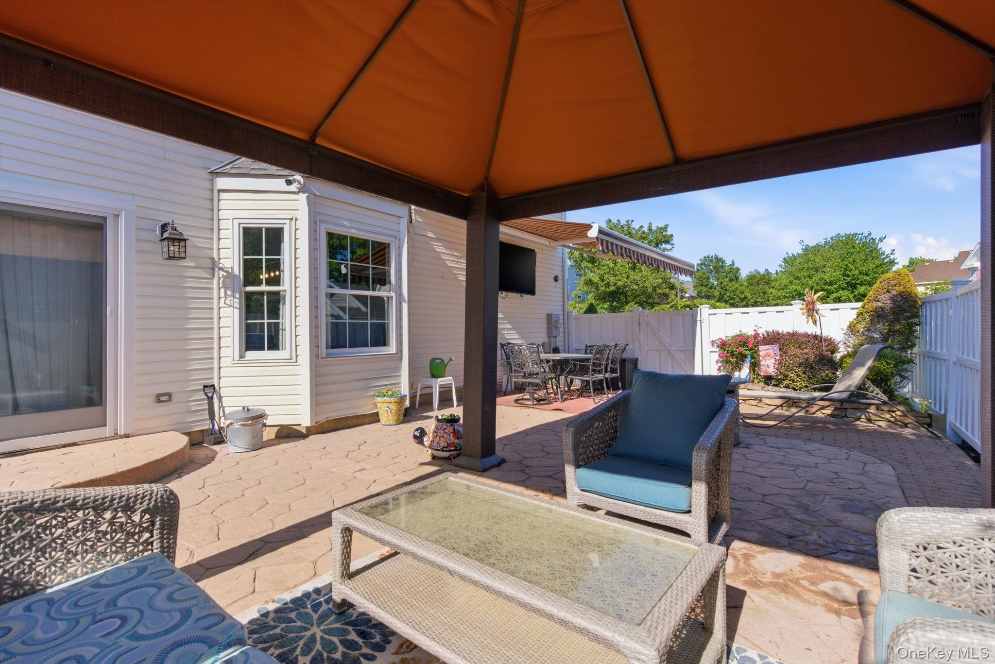 1 Robert Lane – For Sale photo 26