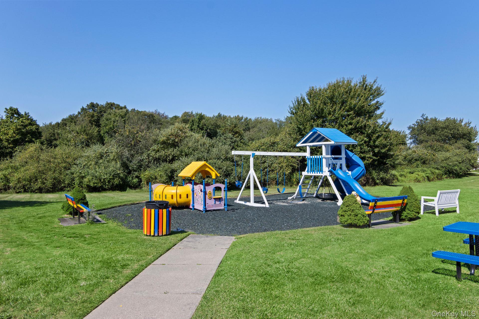 1 Robert Lane – For Sale photo 32