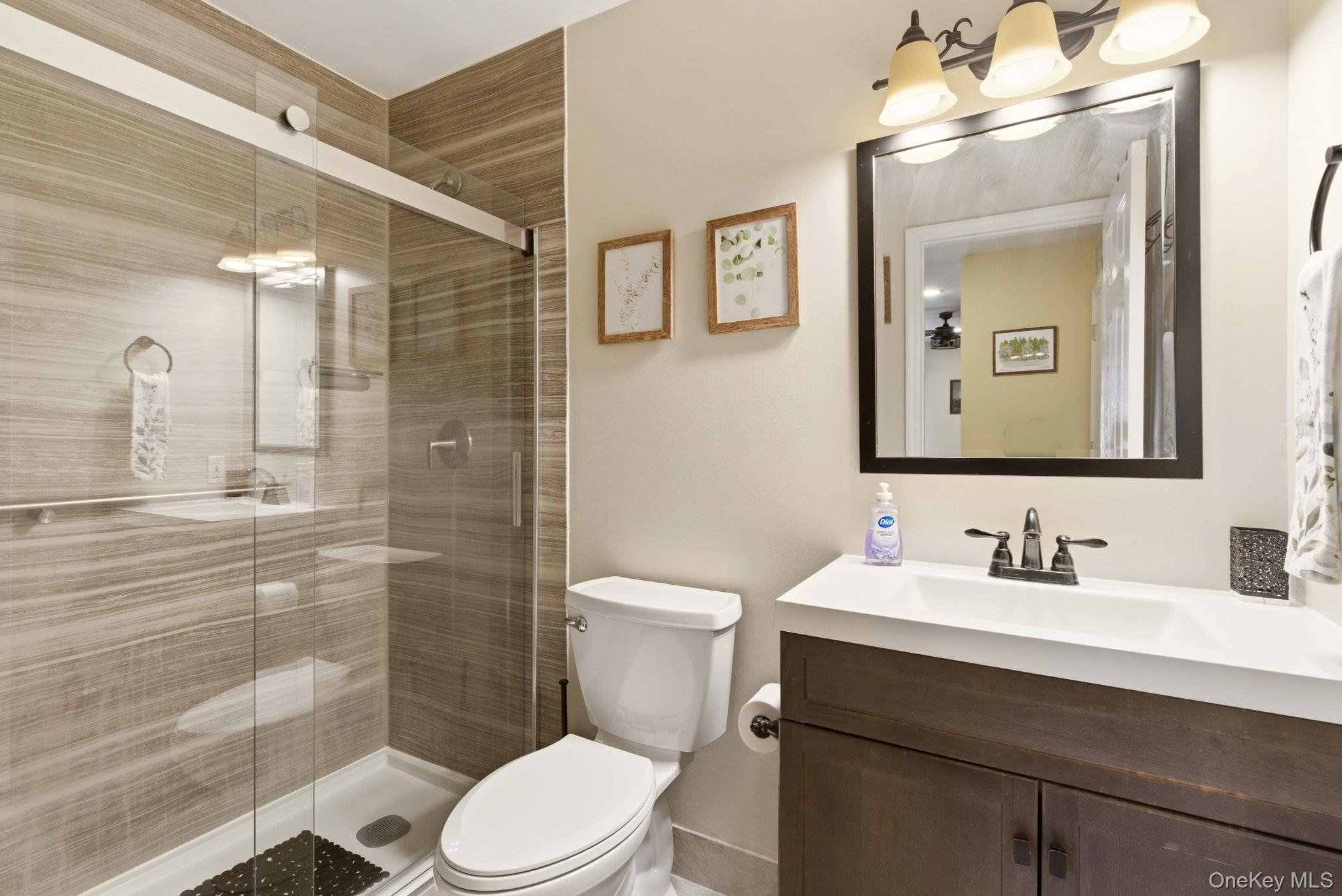 1 Robert Lane – For Sale photo 20