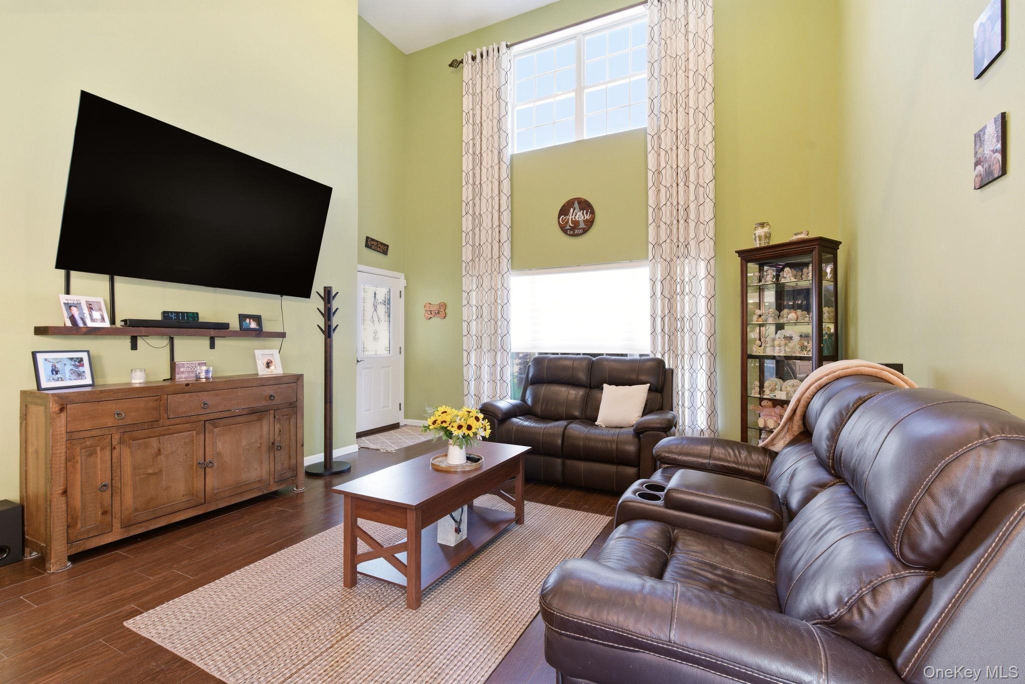 1 Robert Lane – For Sale photo 6