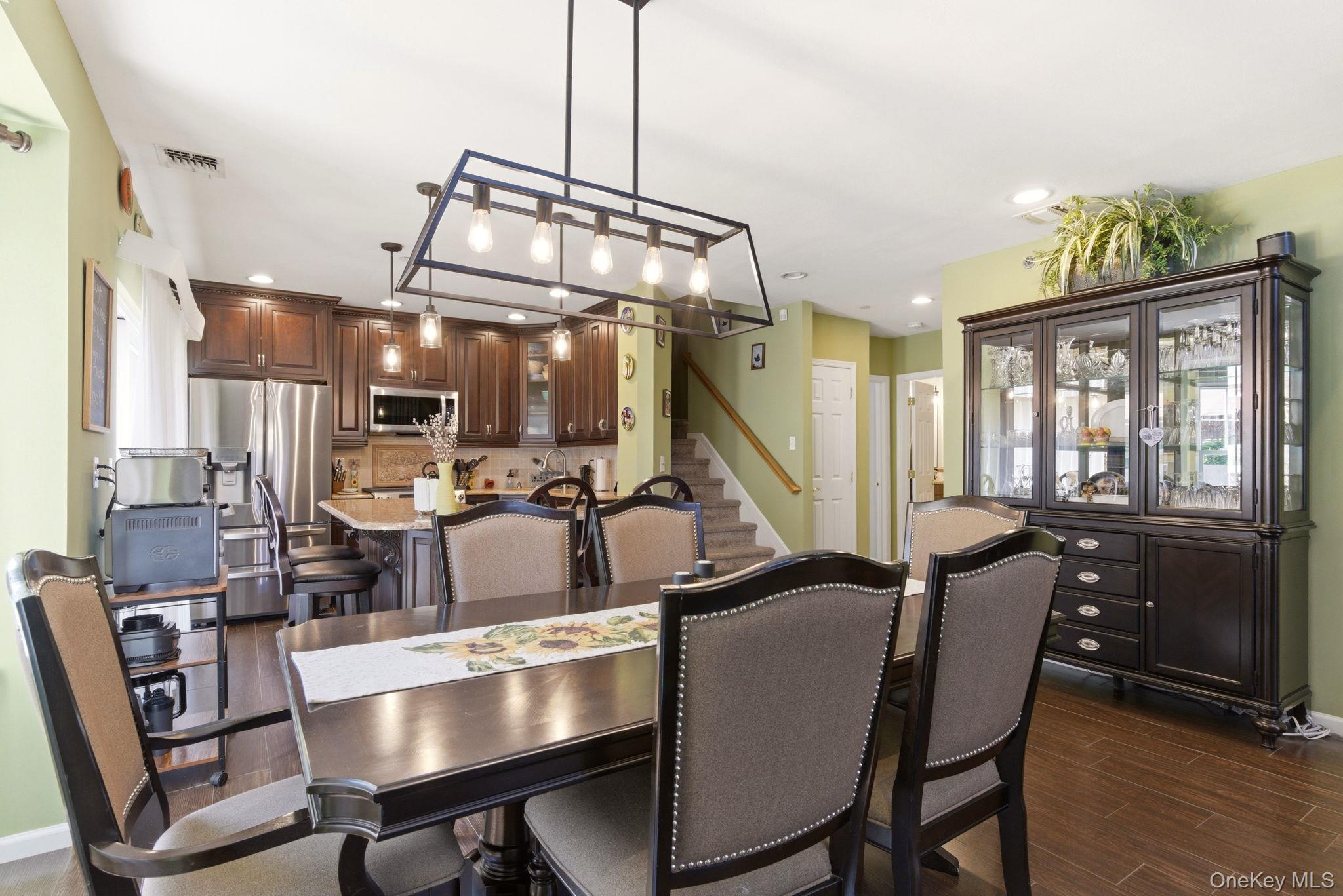 1 Robert Lane – For Sale photo 7