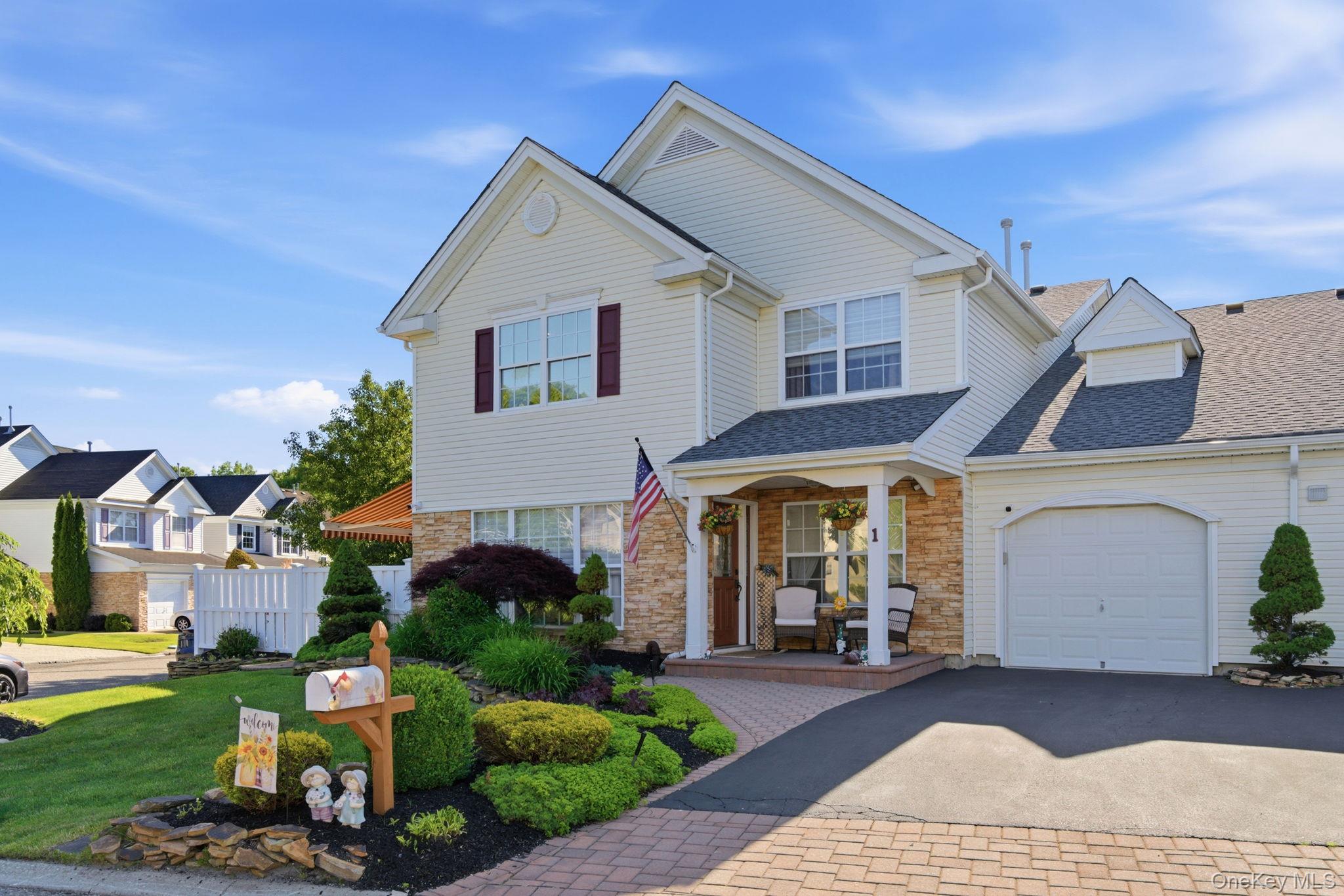 1 Robert Lane – For Sale photo 2