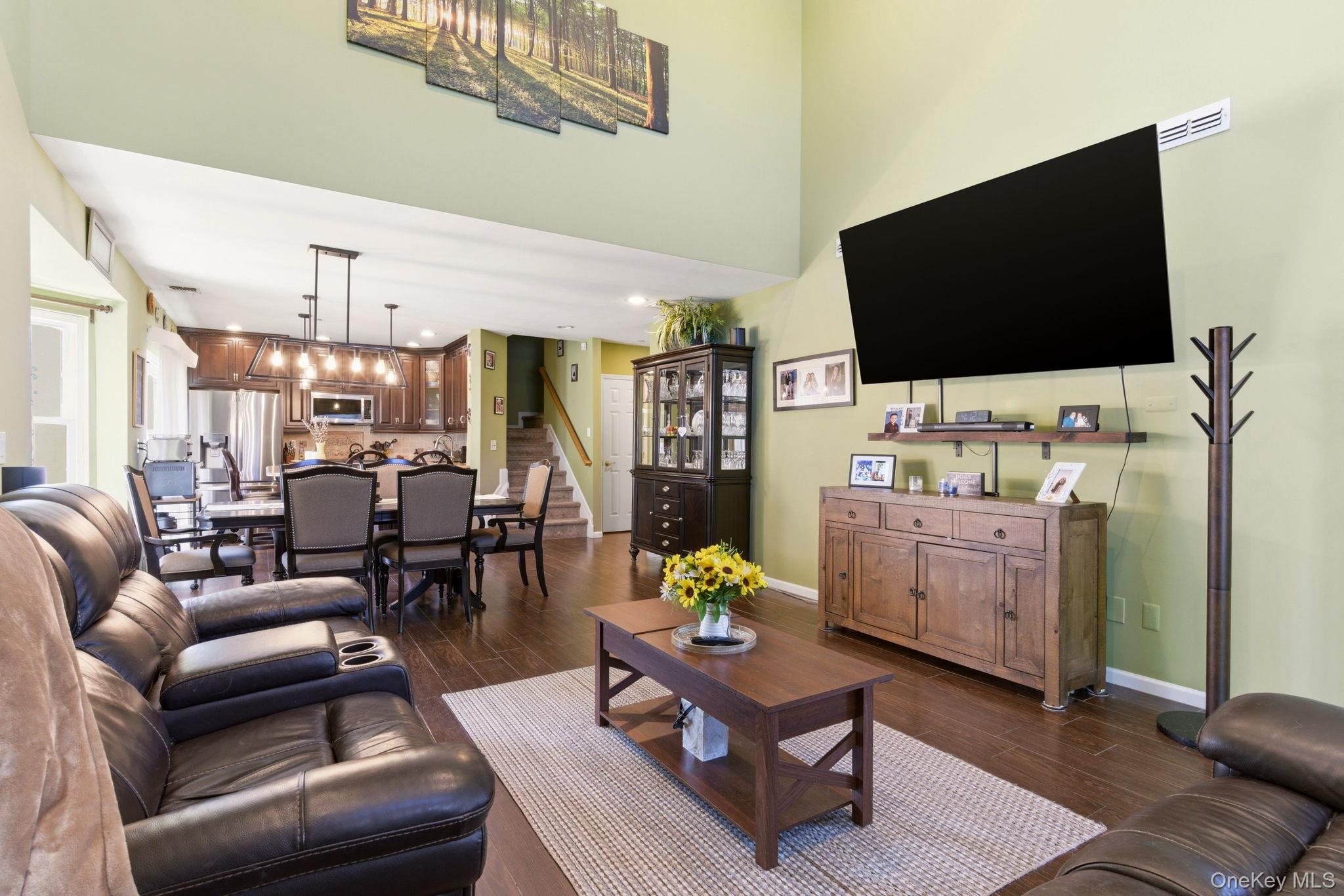 1 Robert Lane – For Sale photo 5
