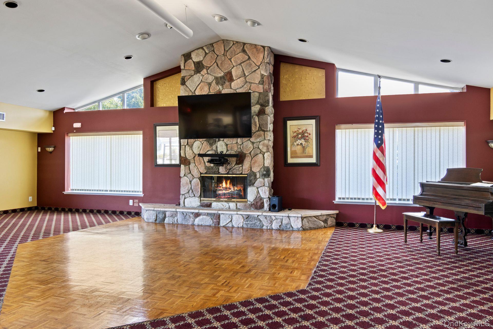 1 Robert Lane – For Sale photo 30