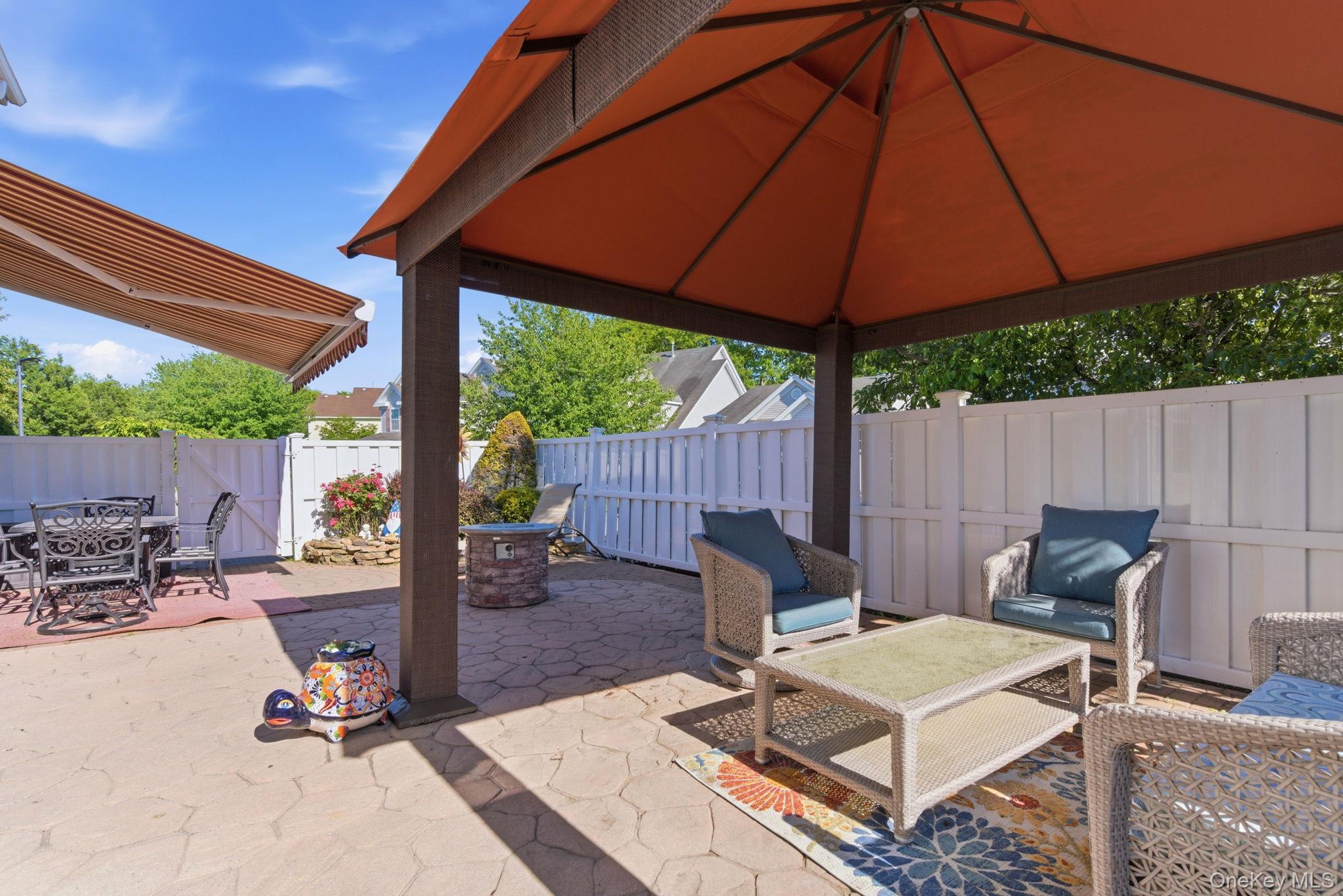 1 Robert Lane – For Sale photo 24