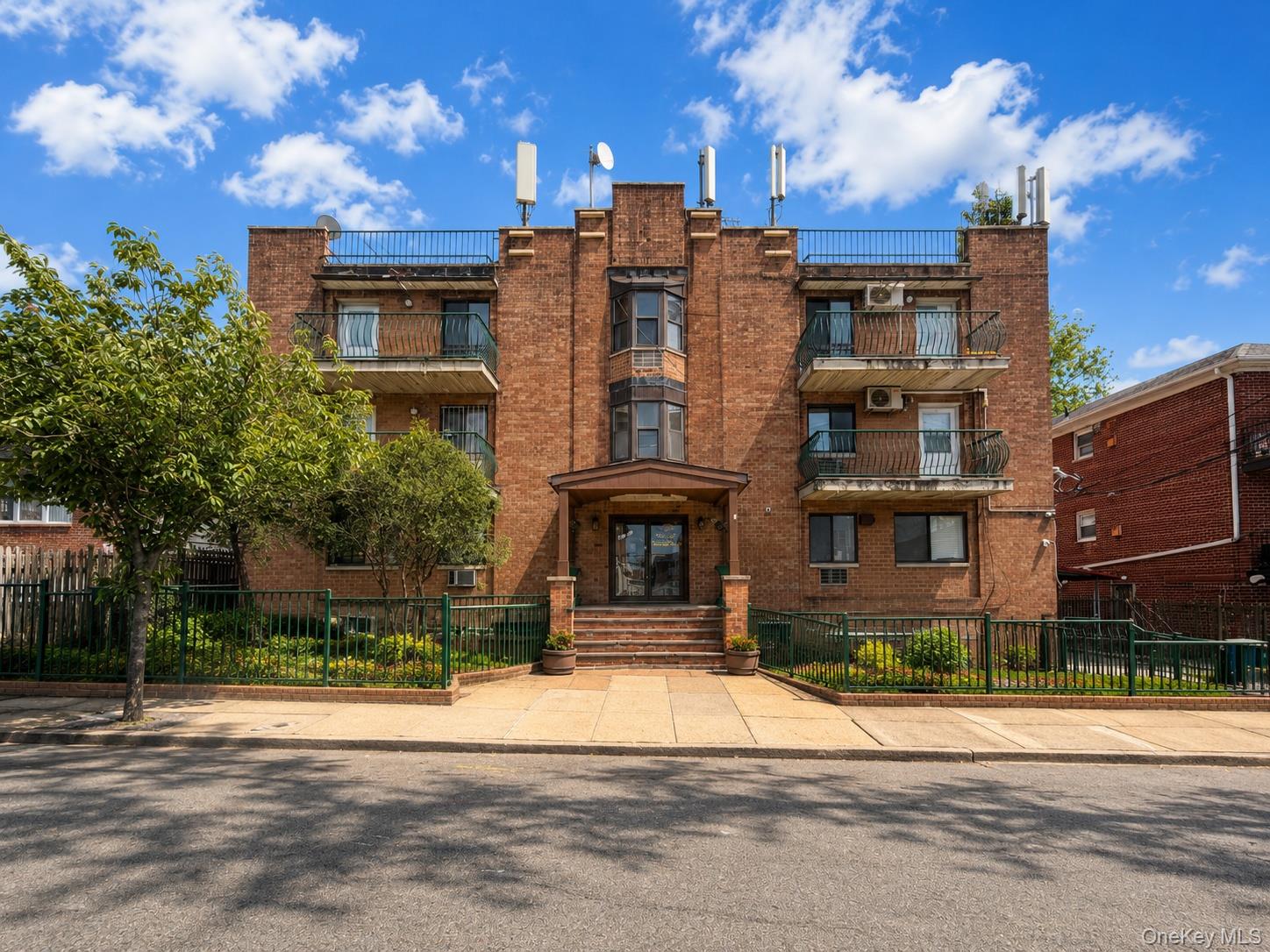 130-14 60 Avenue, Unit 2E
