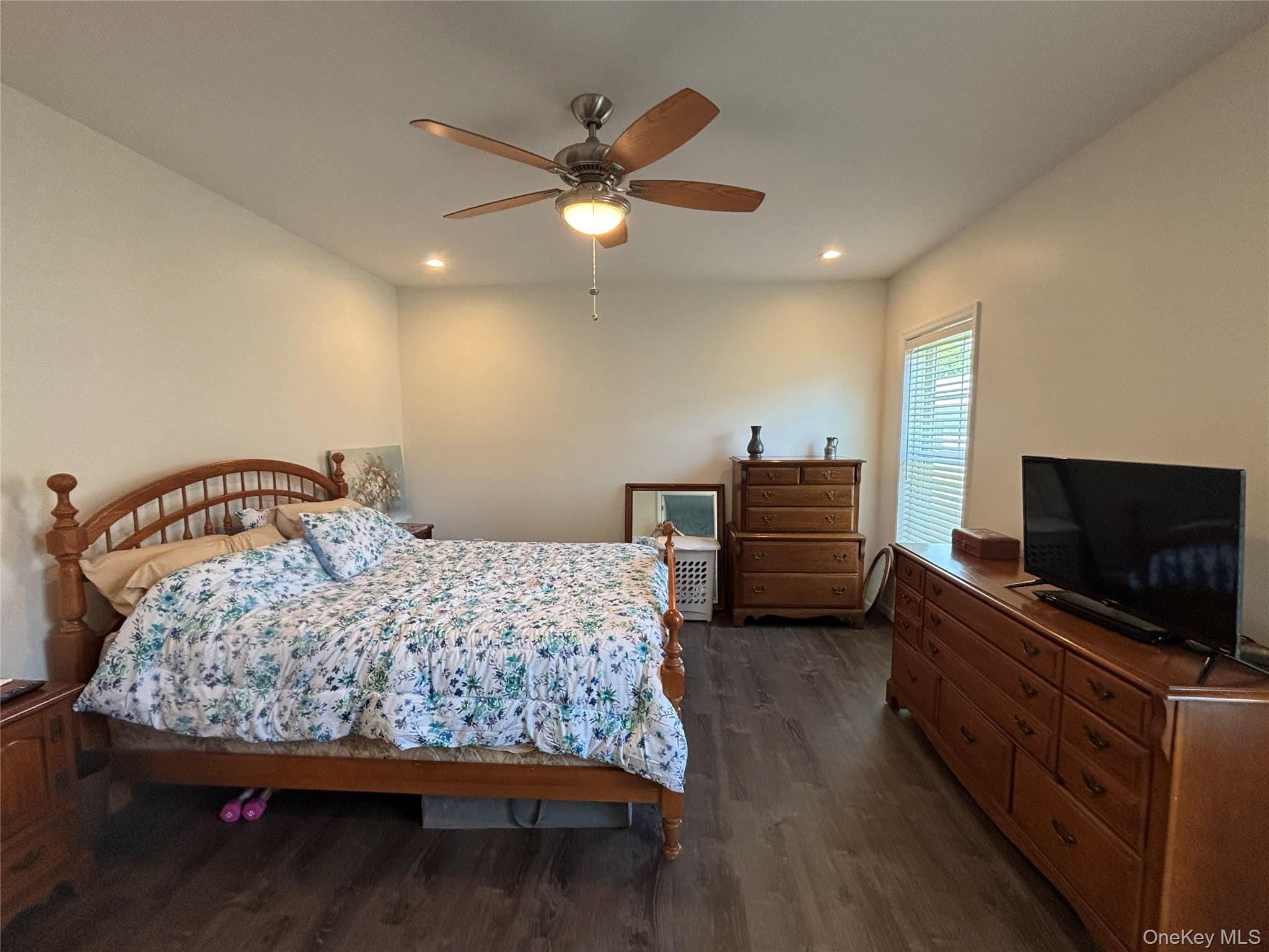 1661 Old Country Road, Unit 563 photo 29