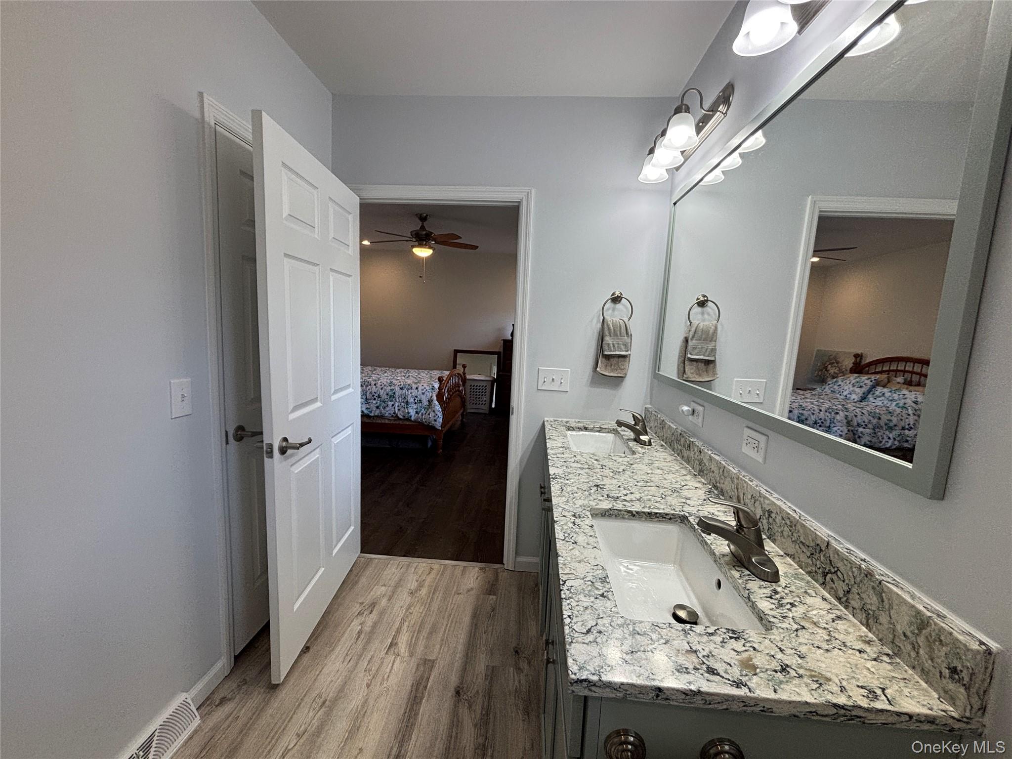 1661 Old Country Road, Unit 563 photo 33