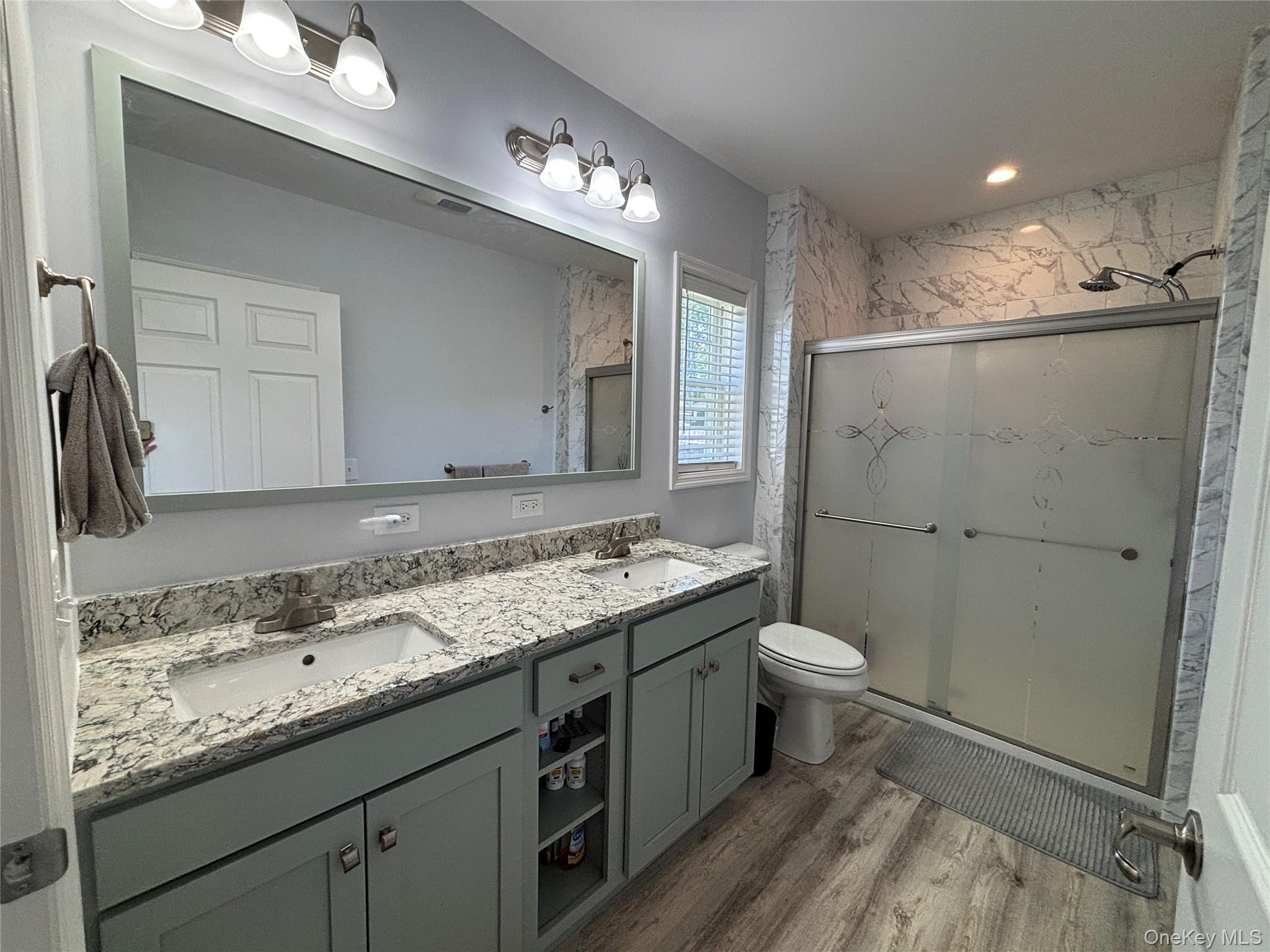 1661 Old Country Road, Unit 563 photo 32