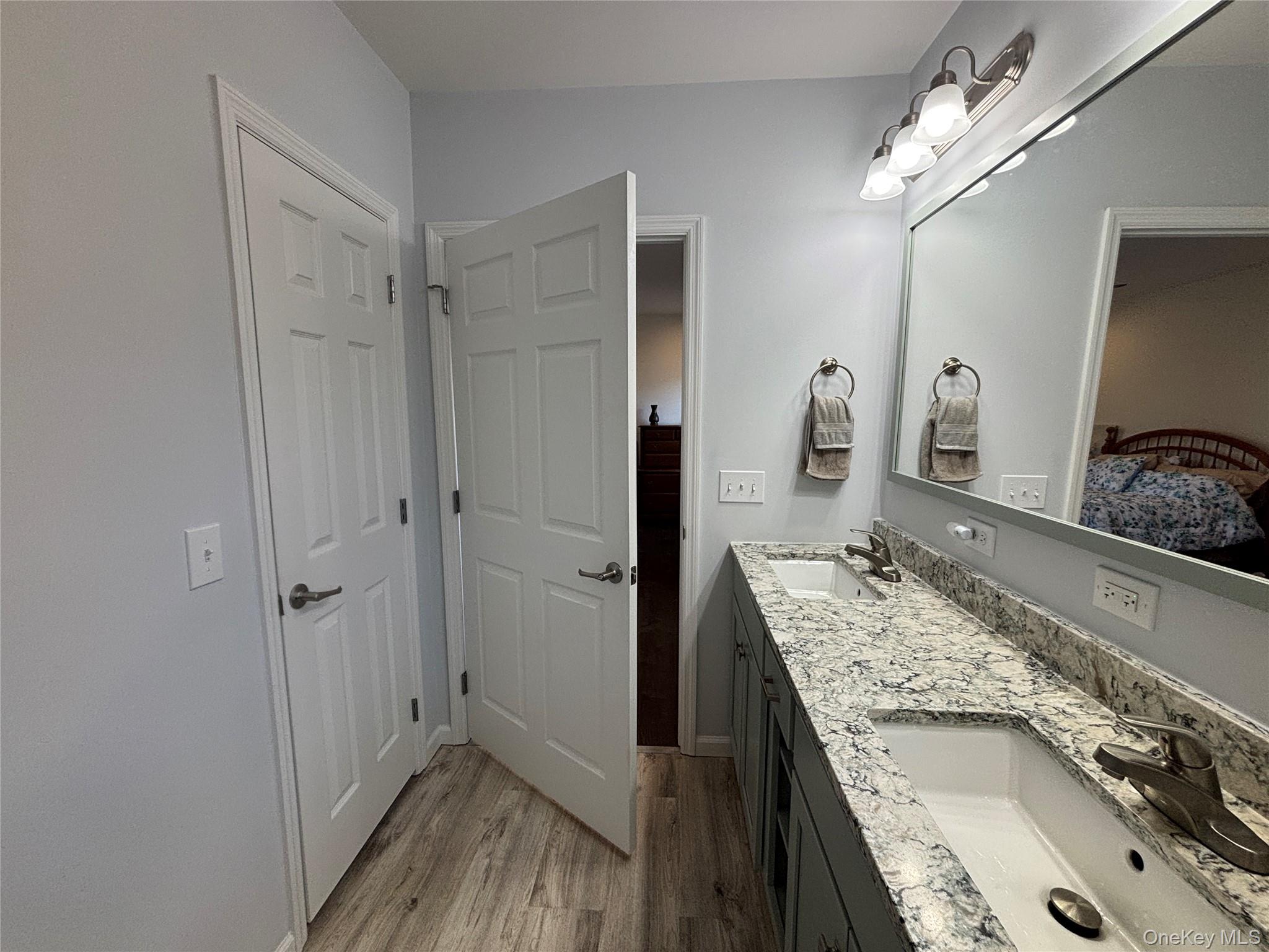 1661 Old Country Road, Unit 563 photo 34