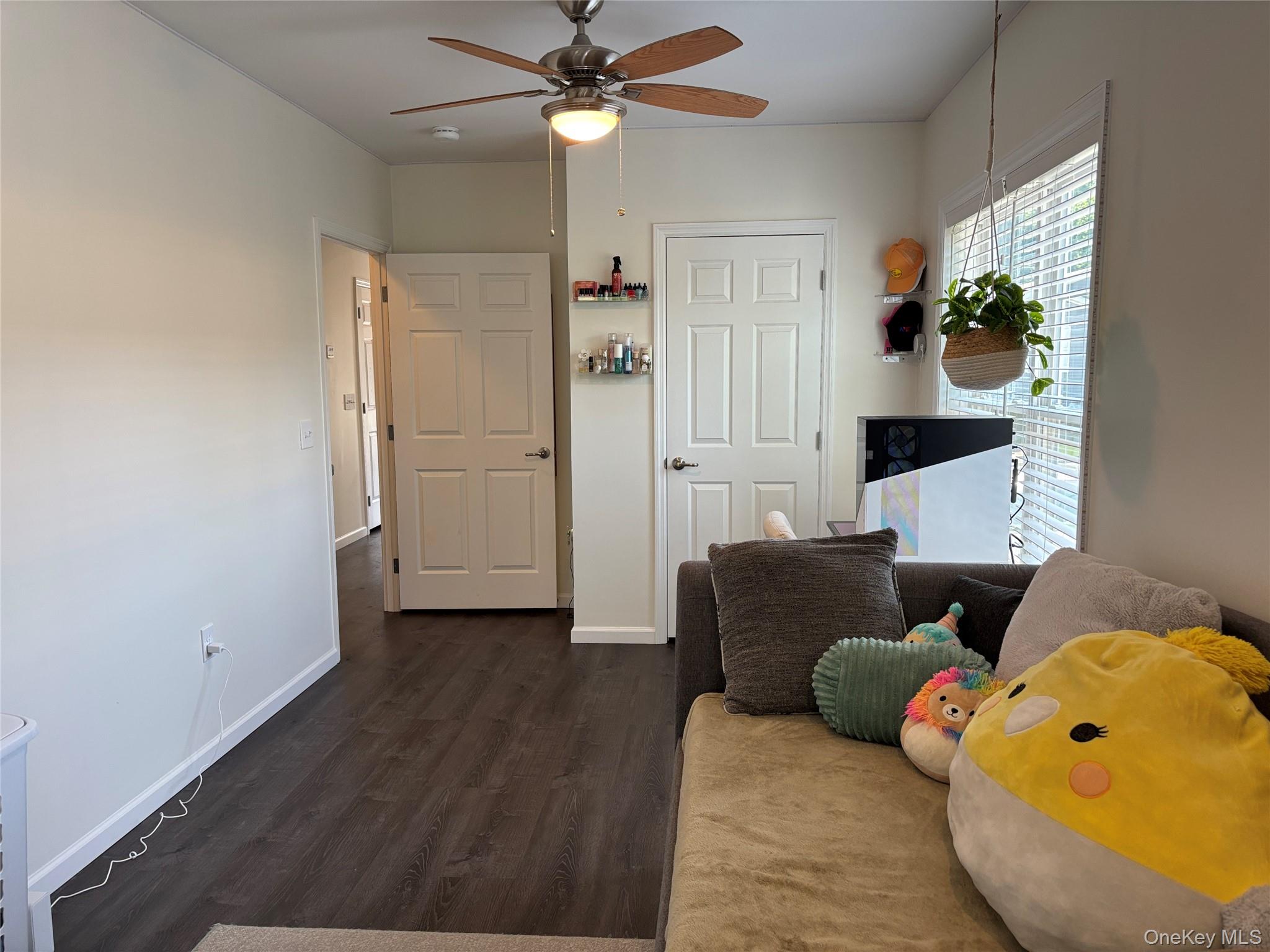 1661 Old Country Road, Unit 563 photo 24