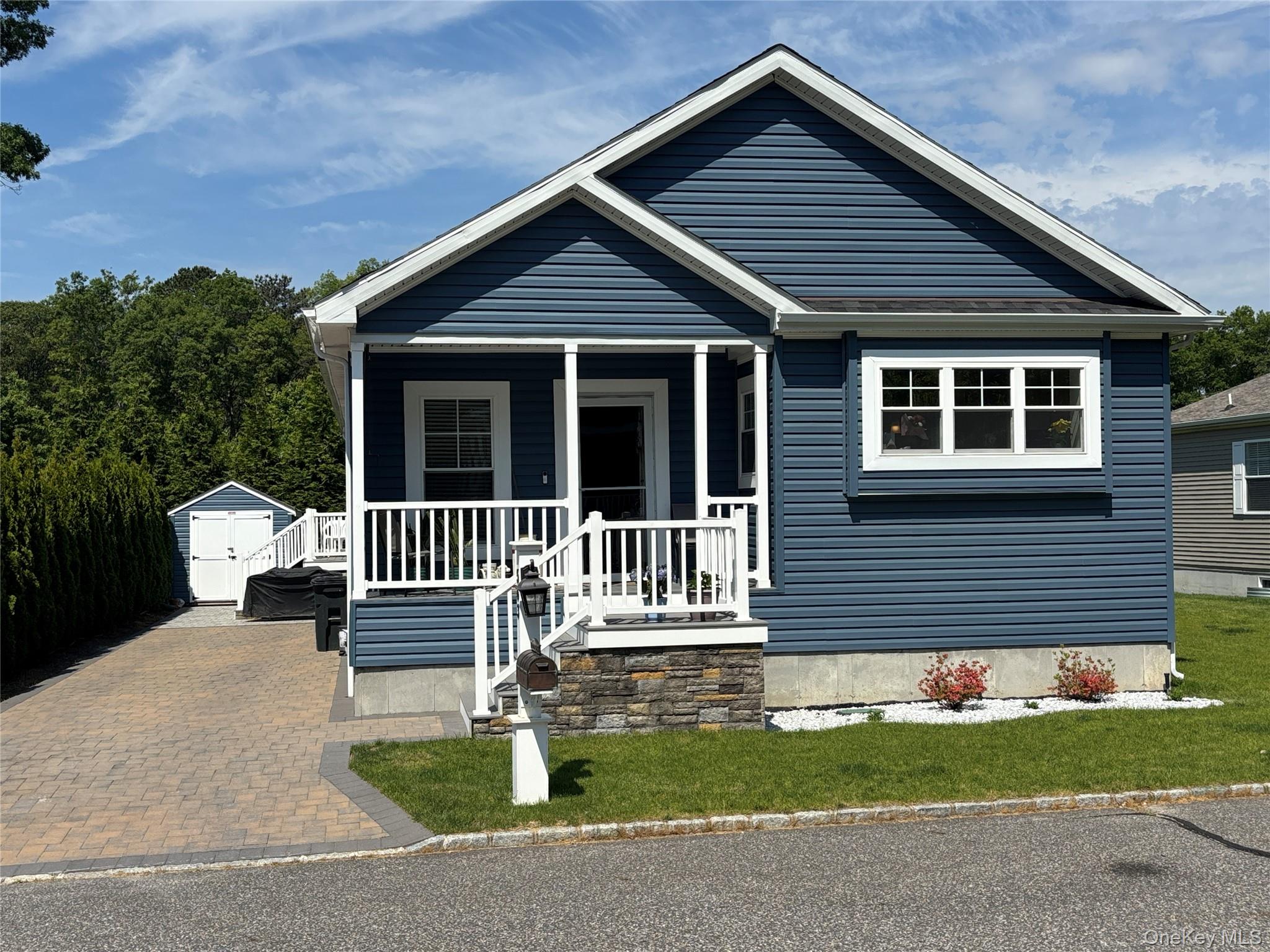 1661 Old Country Road, Unit 563