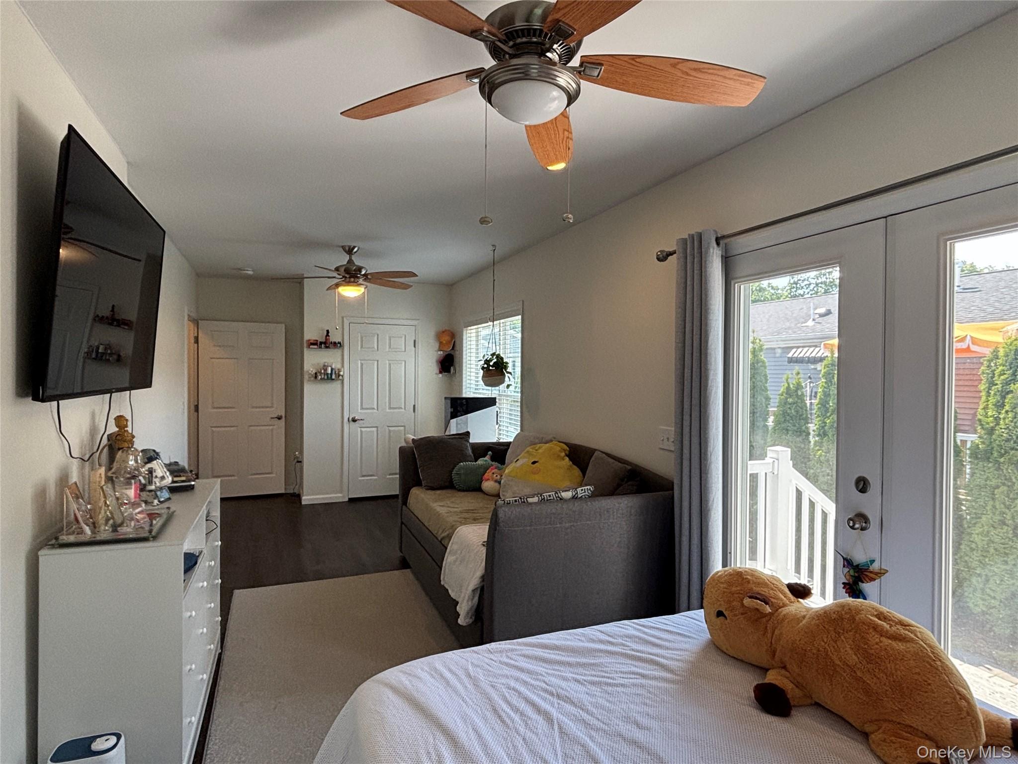 1661 Old Country Road, Unit 563 photo 23