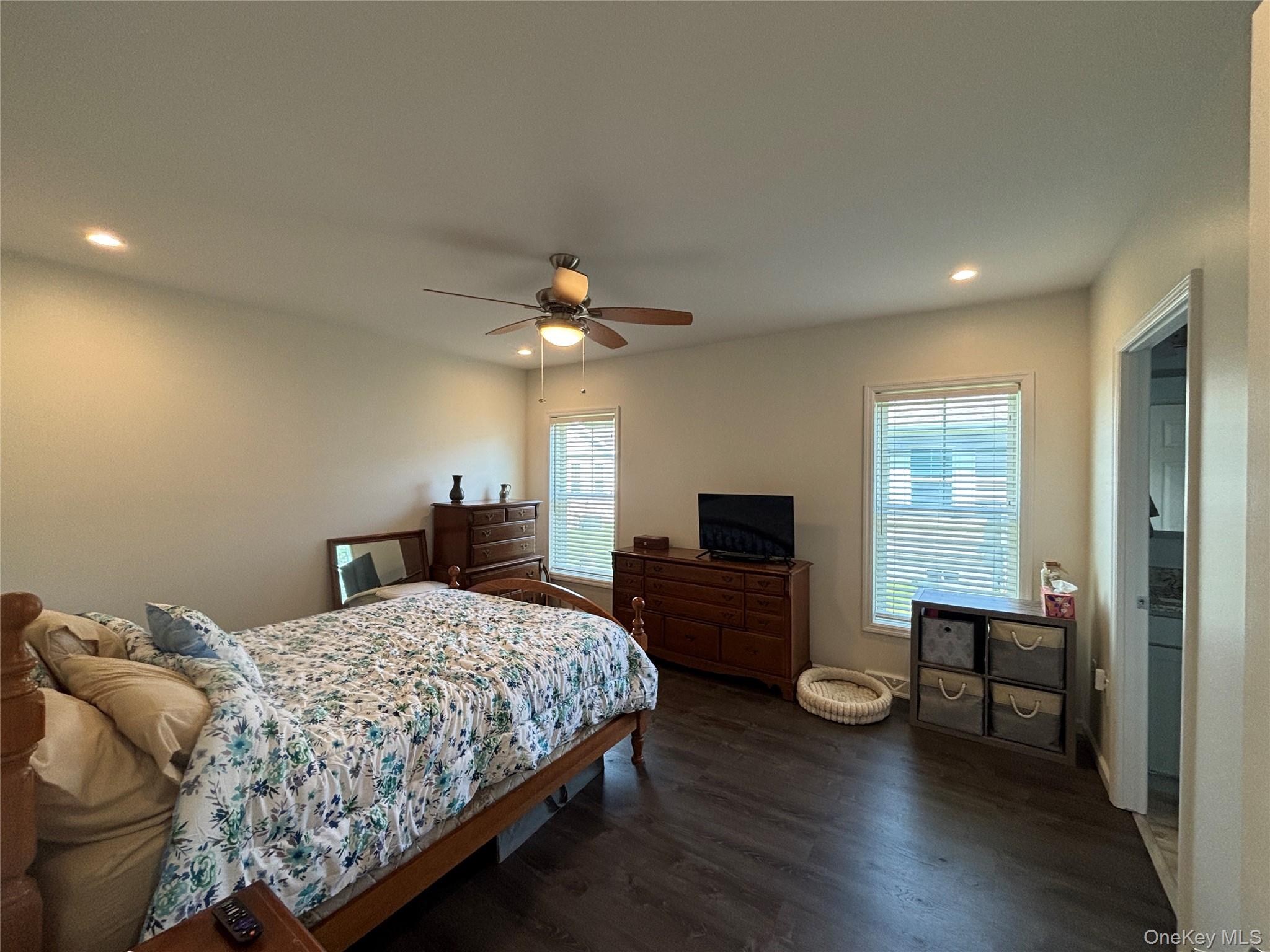 1661 Old Country Road, Unit 563 photo 28