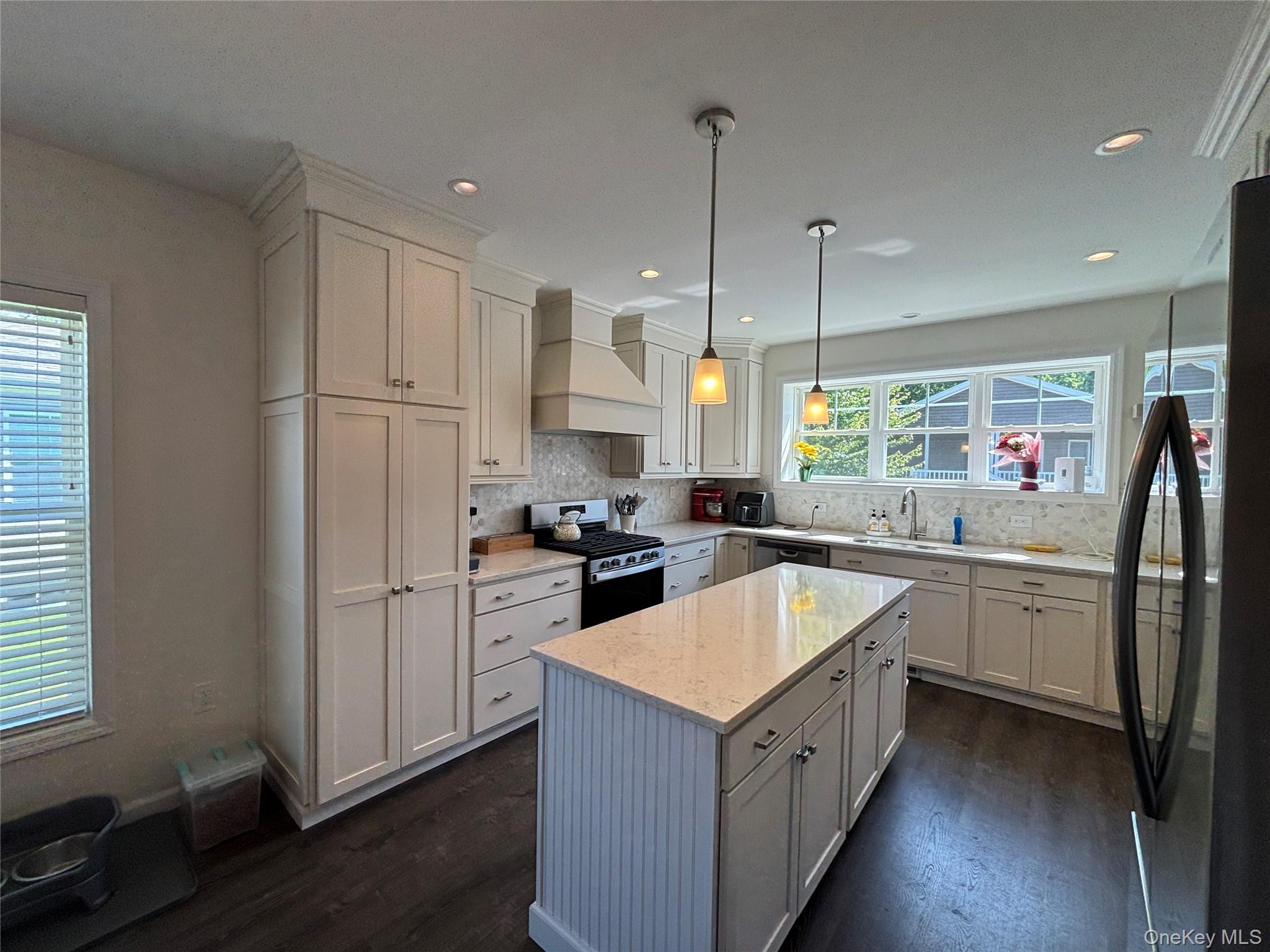 1661 Old Country Road, Unit 563 photo 15