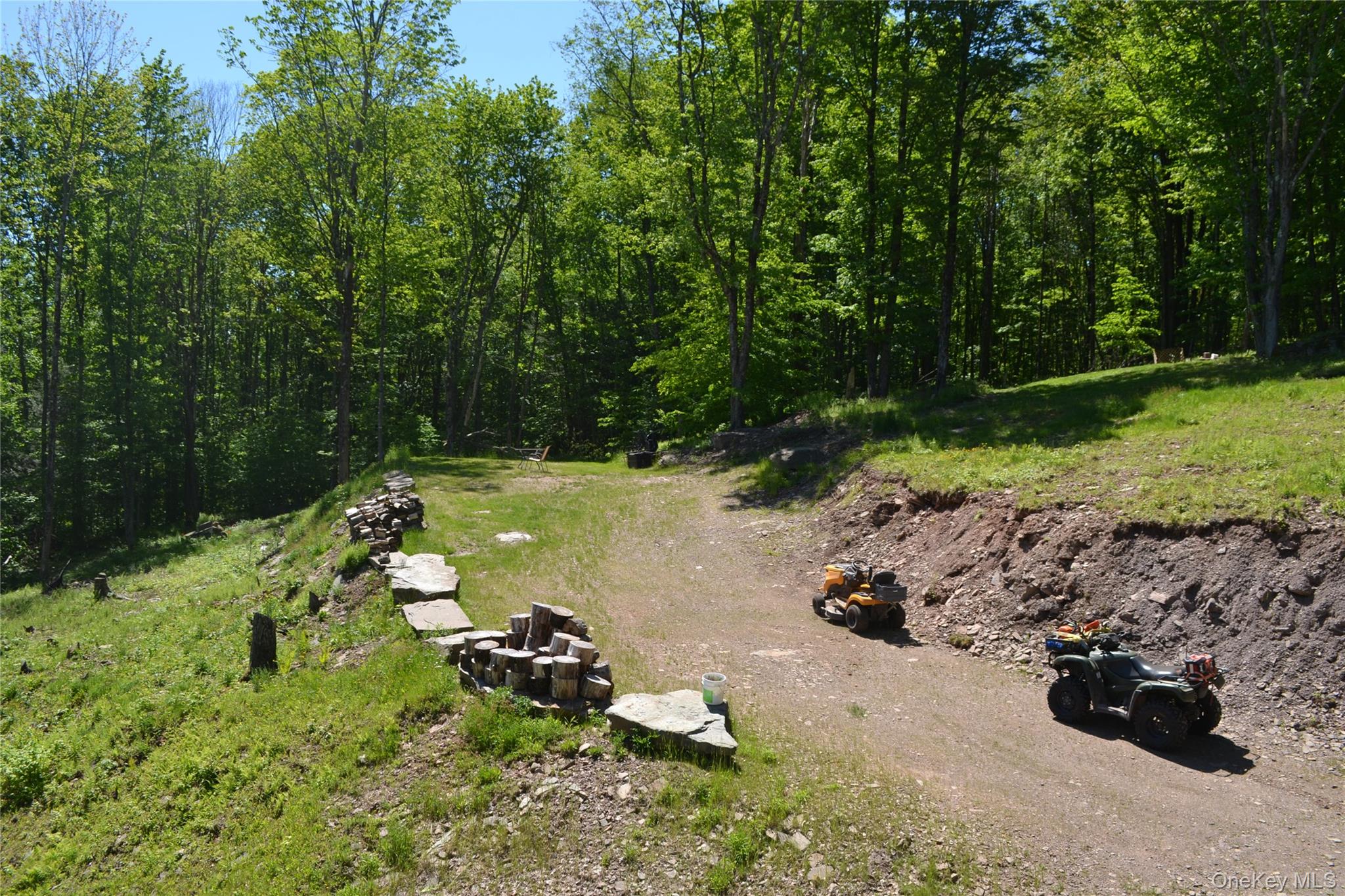 157 Wolfs Lair – For Sale photo 38