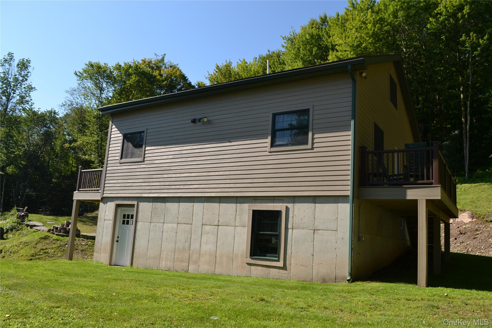 157 Wolfs Lair – For Sale photo 6